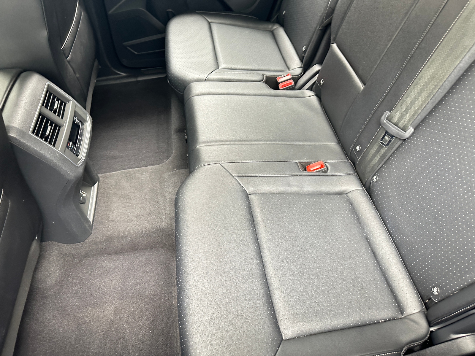 Thumbnail: 2019 Volkswagen Atlas - 5