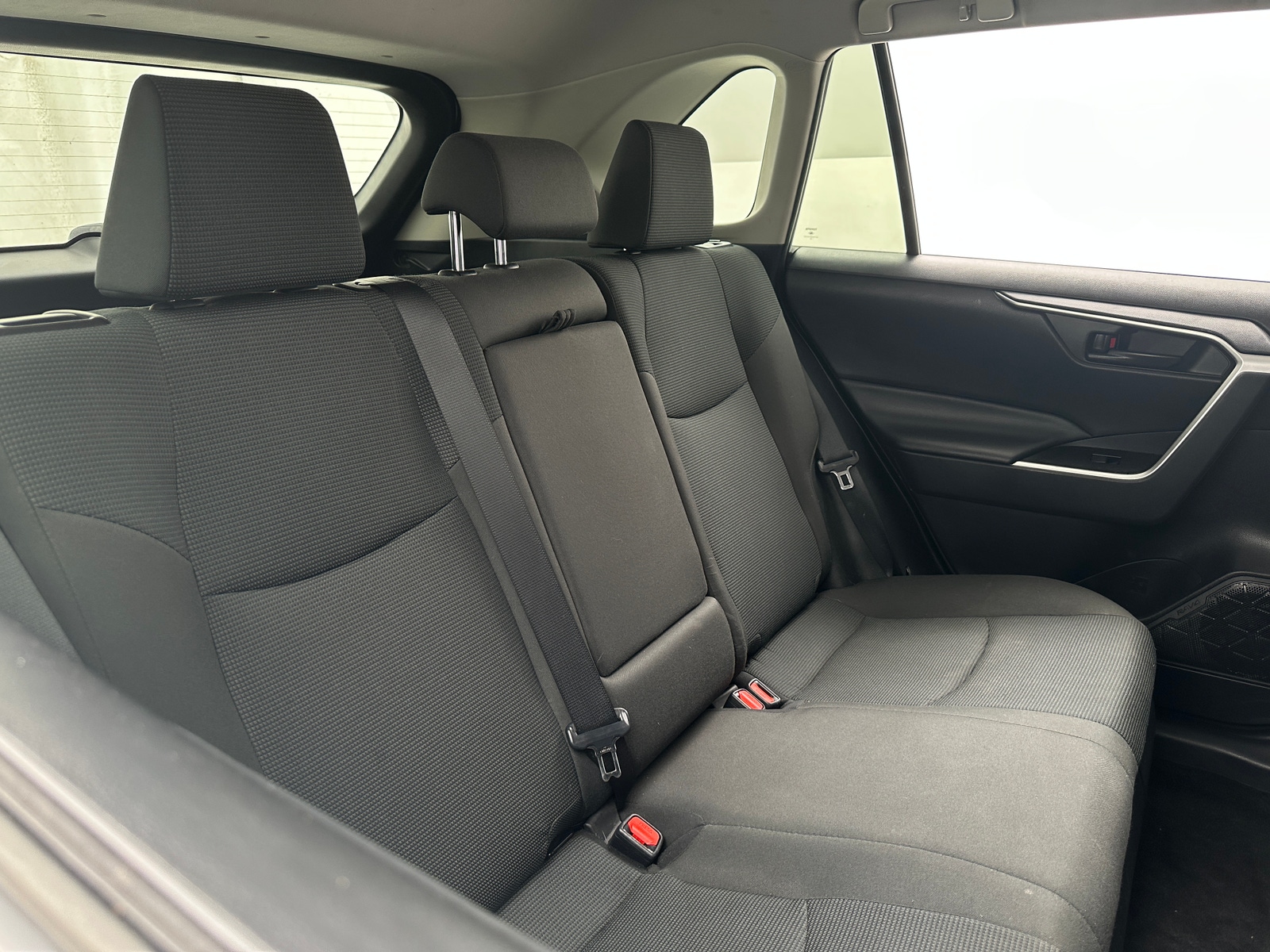 Thumbnail: 2021 Toyota RAV4 - 6