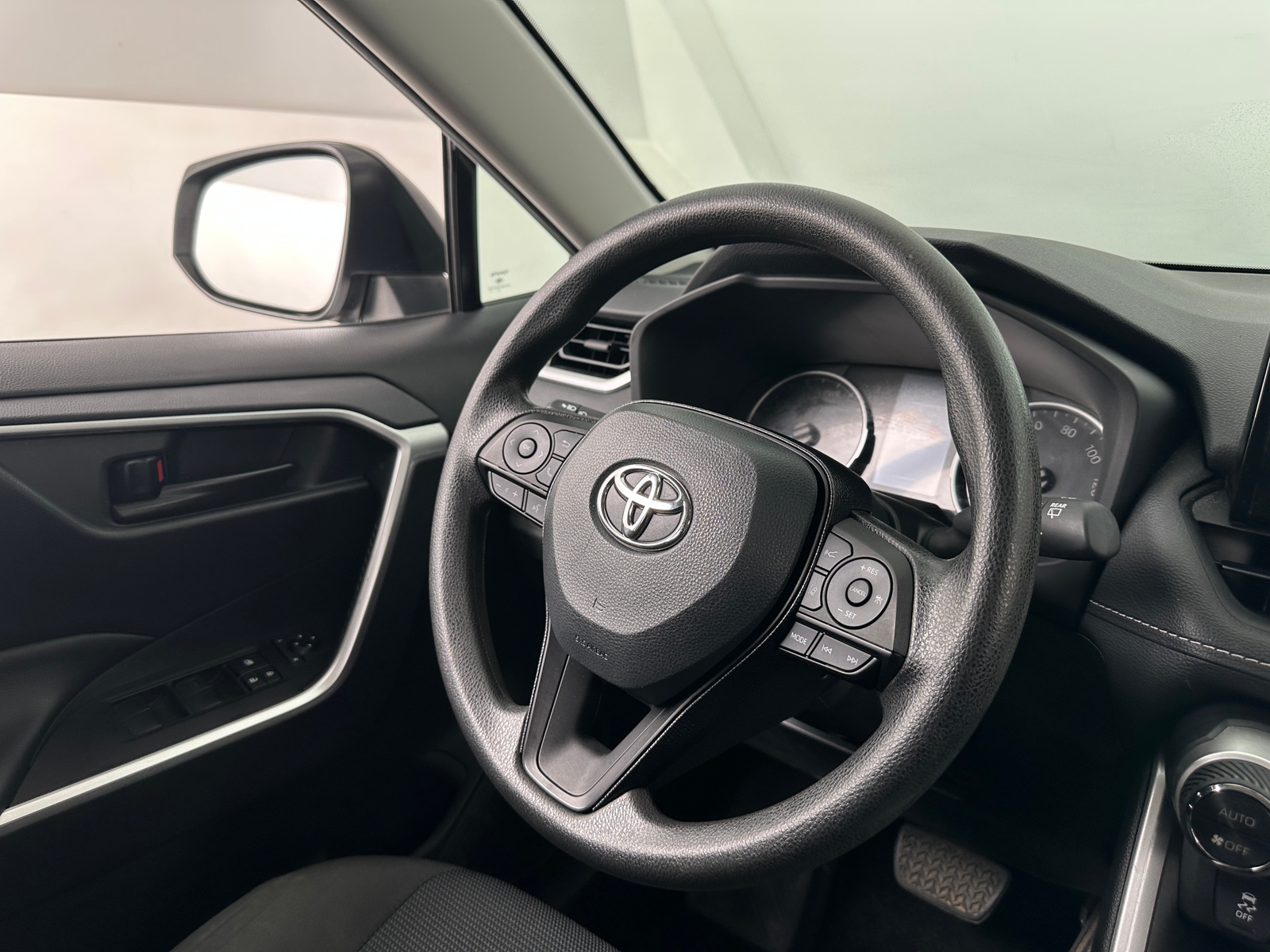 Thumbnail: 2021 Toyota RAV4 - 5