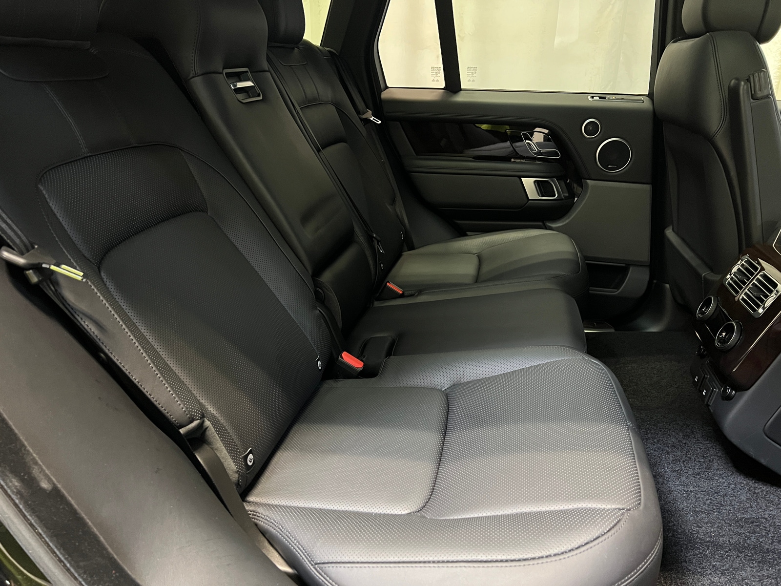 Thumbnail: 2020 Land Rover Range Rover - 5