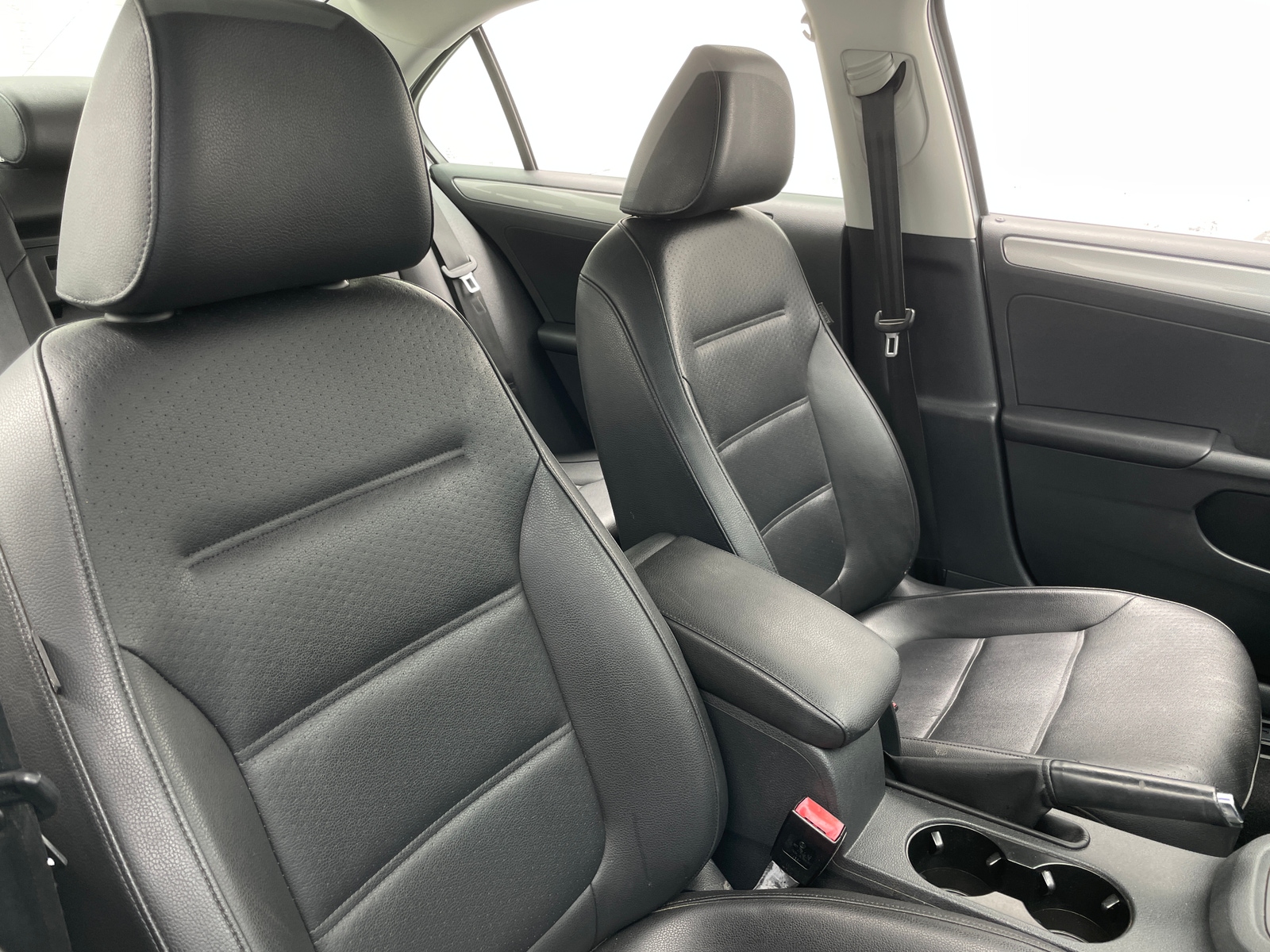 Thumbnail: 2015 Volkswagen Jetta - 2