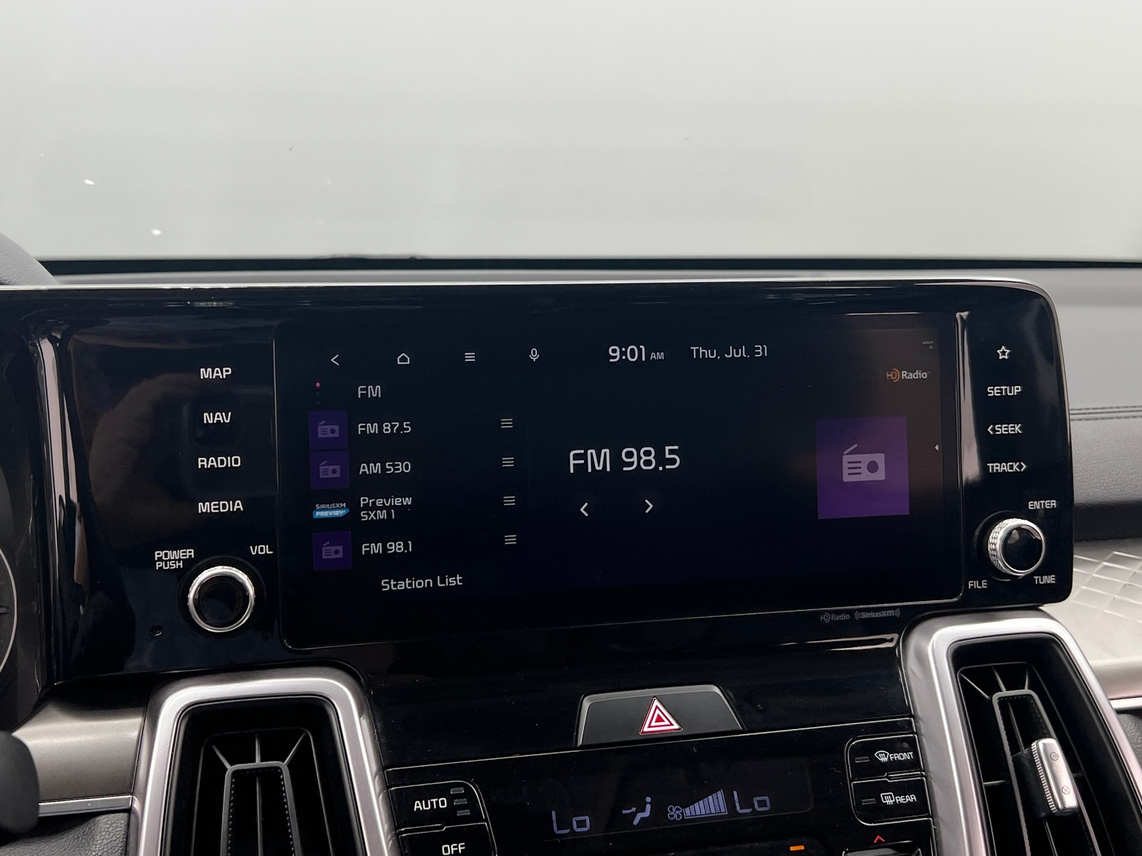 Thumbnail: 2022 Kia Sorento - 3