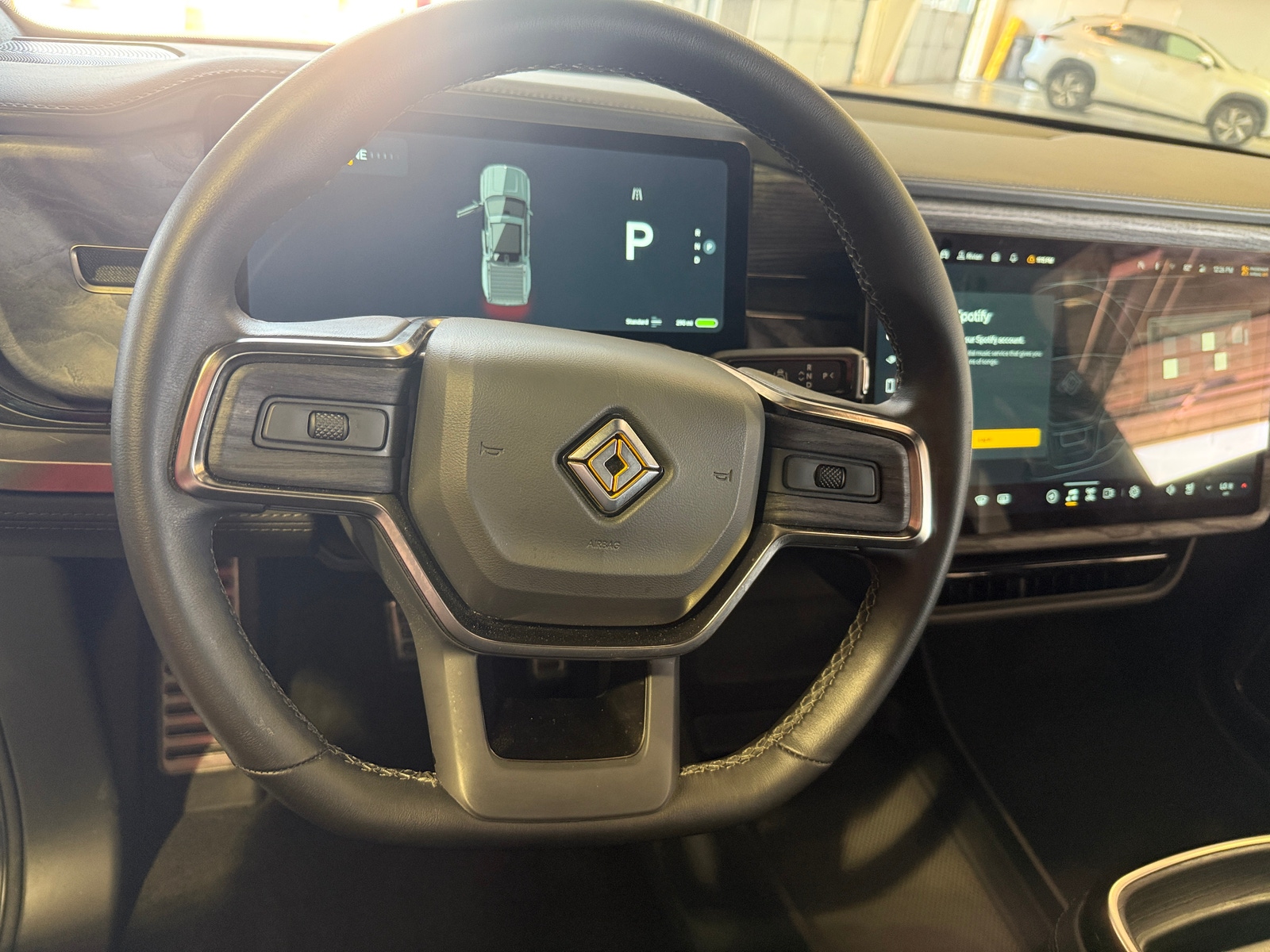 Thumbnail: 2022 Rivian R1T - 4