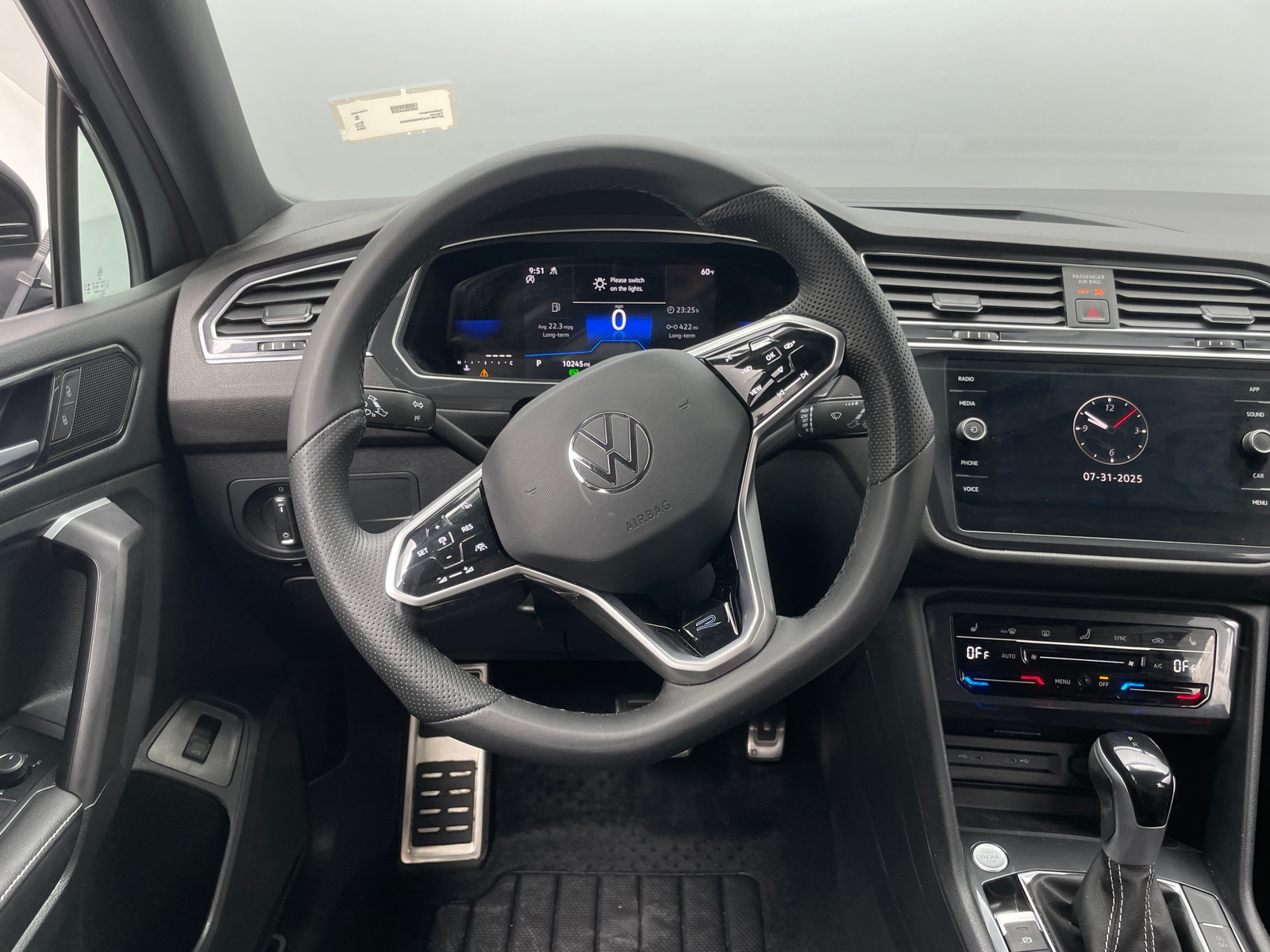 Thumbnail: 2024 Volkswagen Tiguan - 4