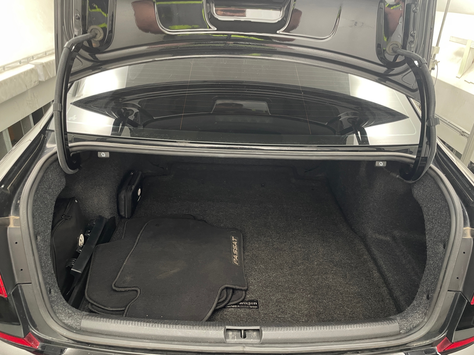 Thumbnail: 2016 Volkswagen Passat - 6