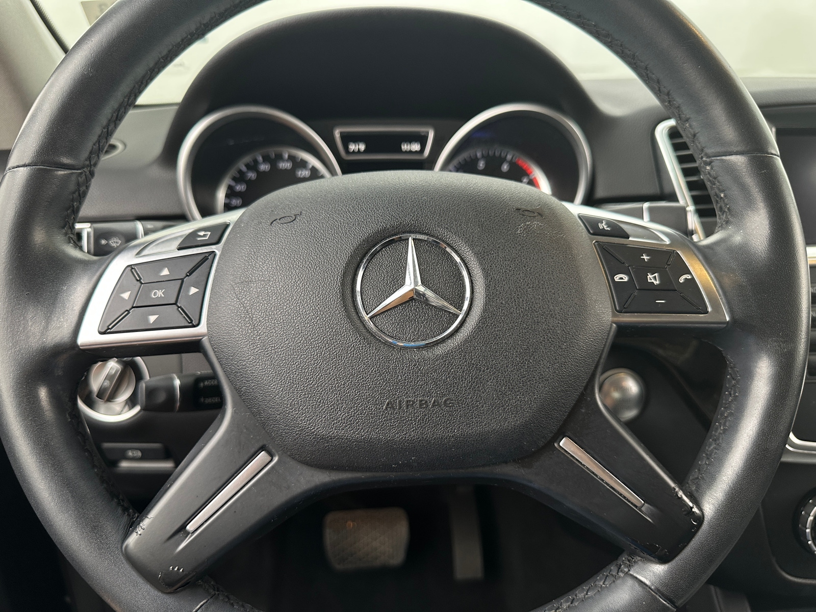 Thumbnail: 2015 Mercedes-Benz M-Class - 4