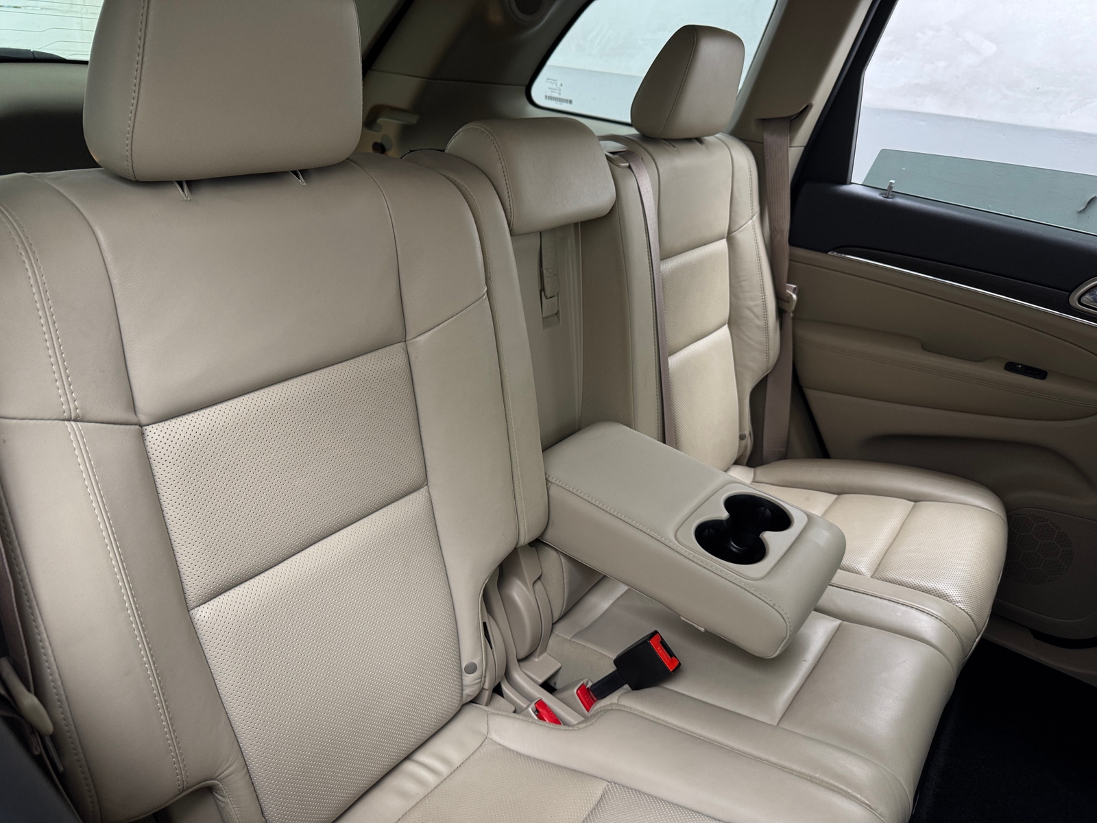 Thumbnail: 2015 Jeep Grand Cherokee - 5