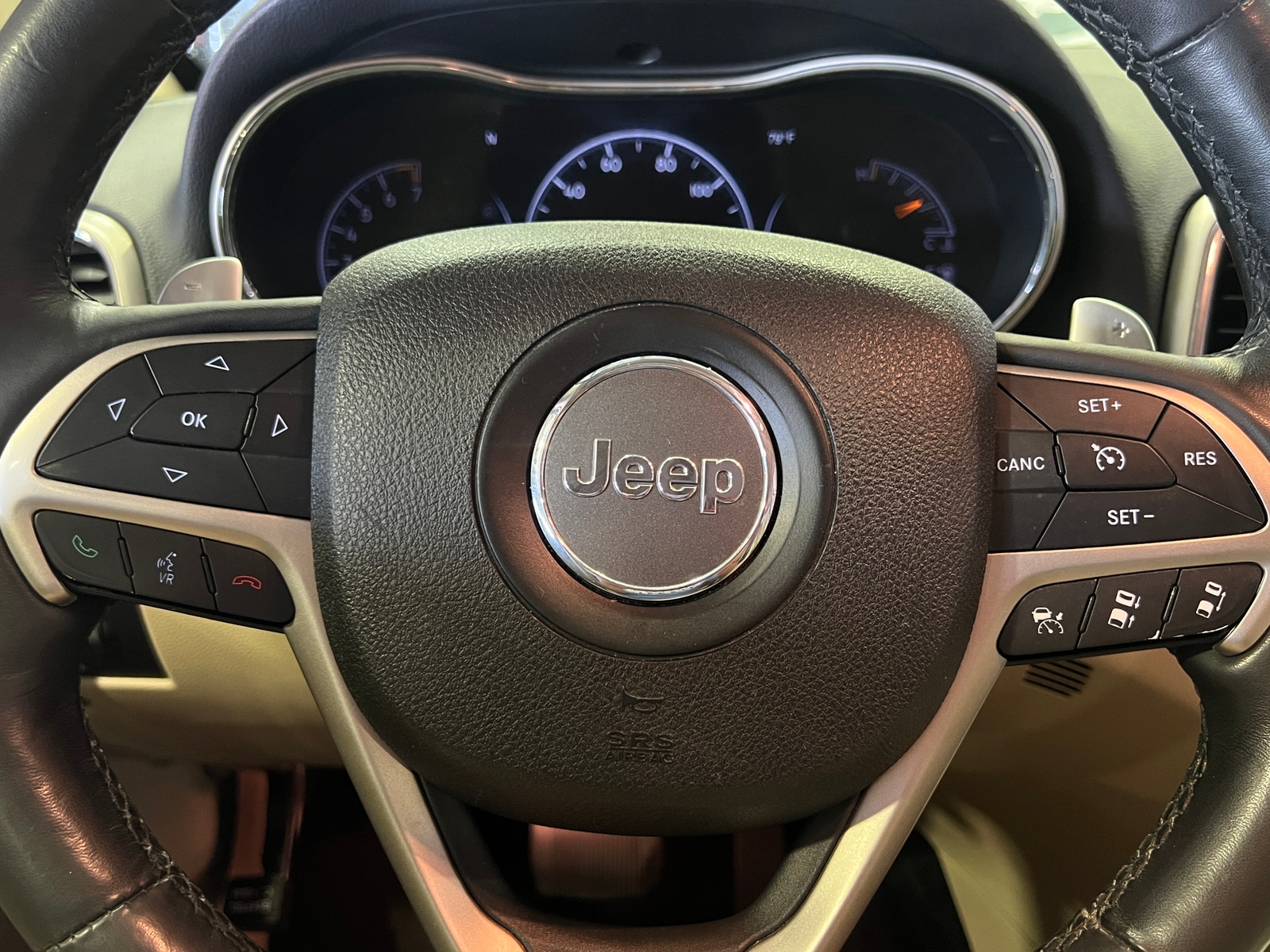 Thumbnail: 2015 Jeep Grand Cherokee - 4