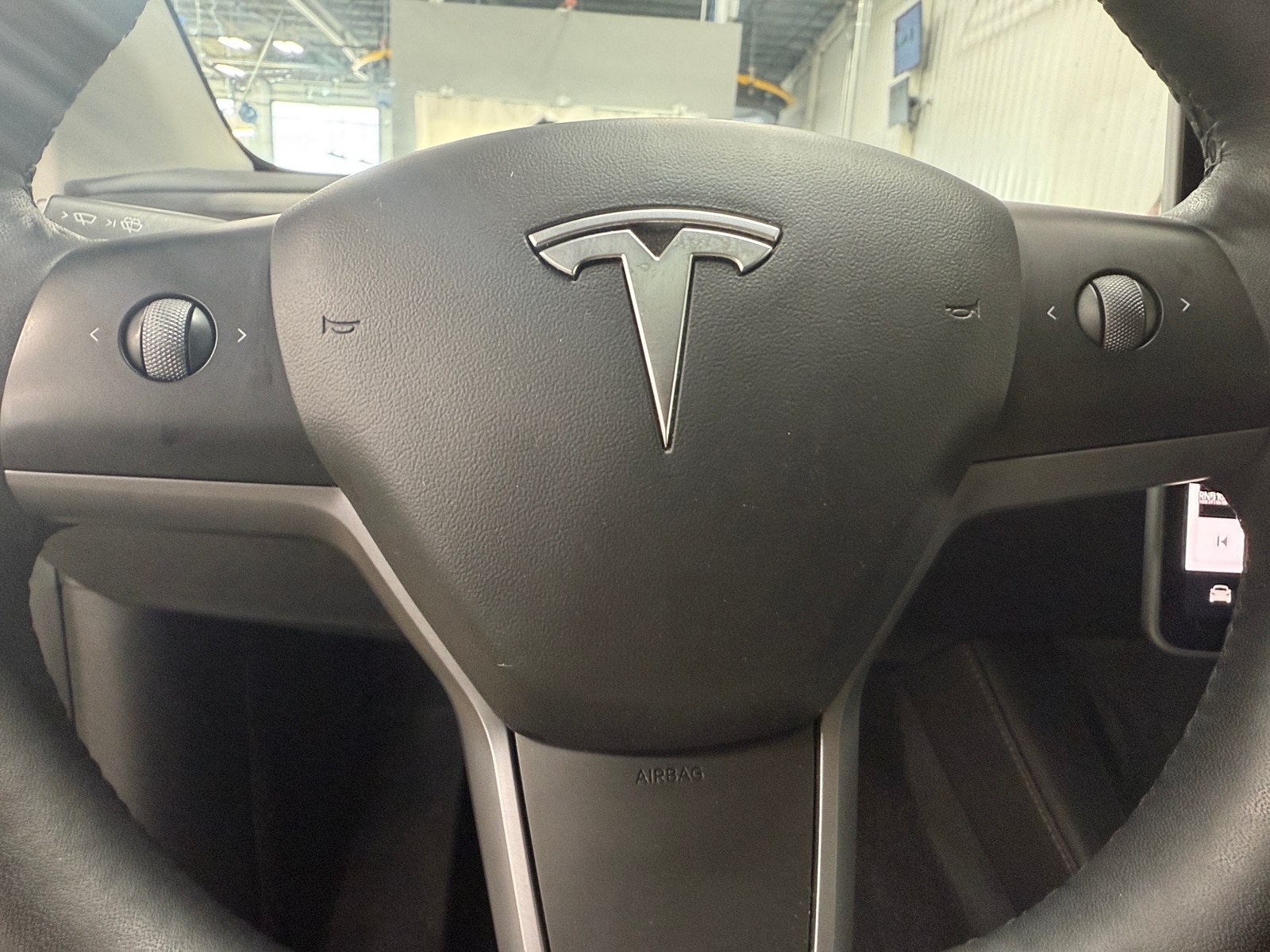 Thumbnail: 2022 Tesla Model Y - 4