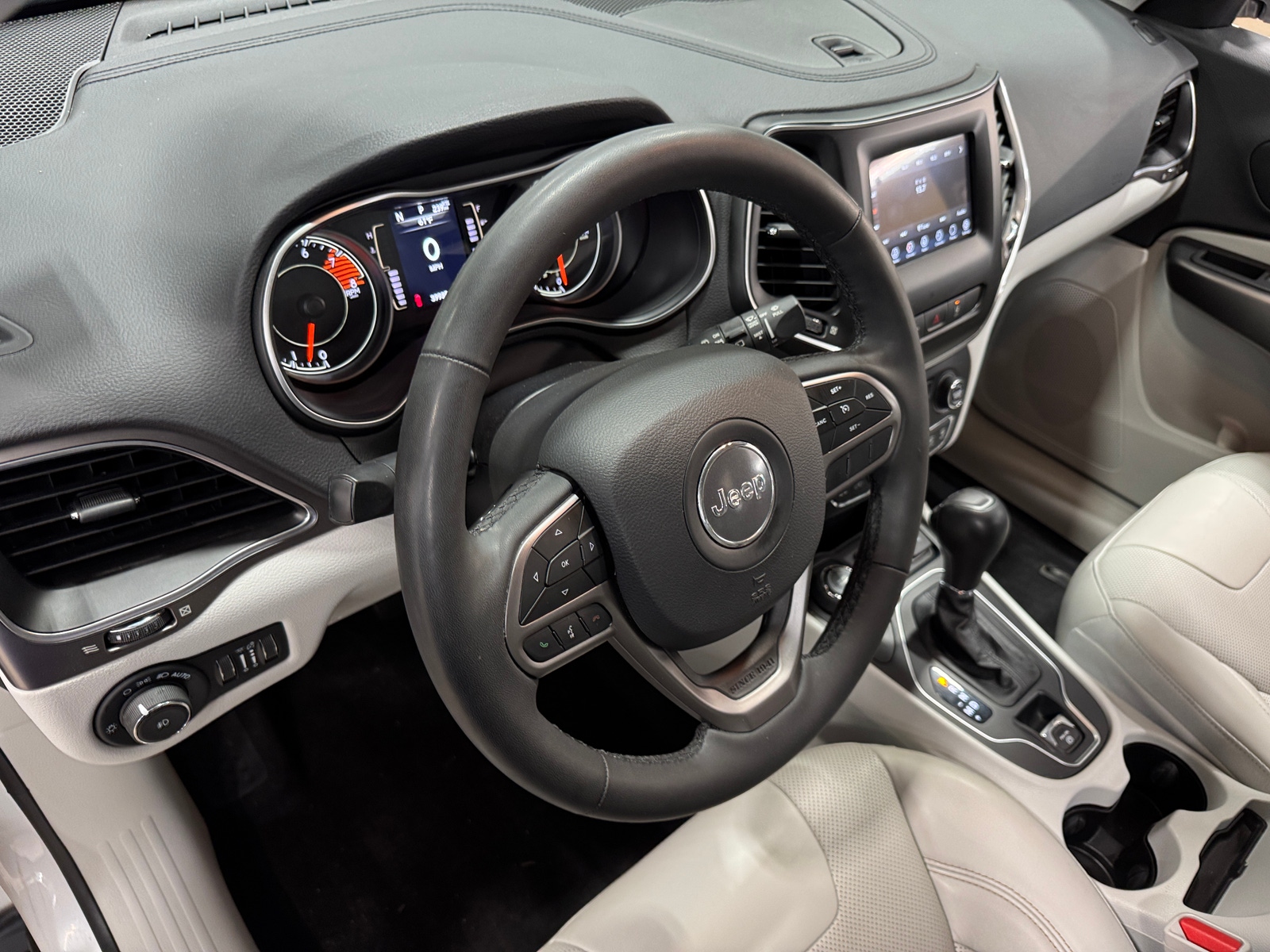 Thumbnail: 2021 Jeep Cherokee - 2