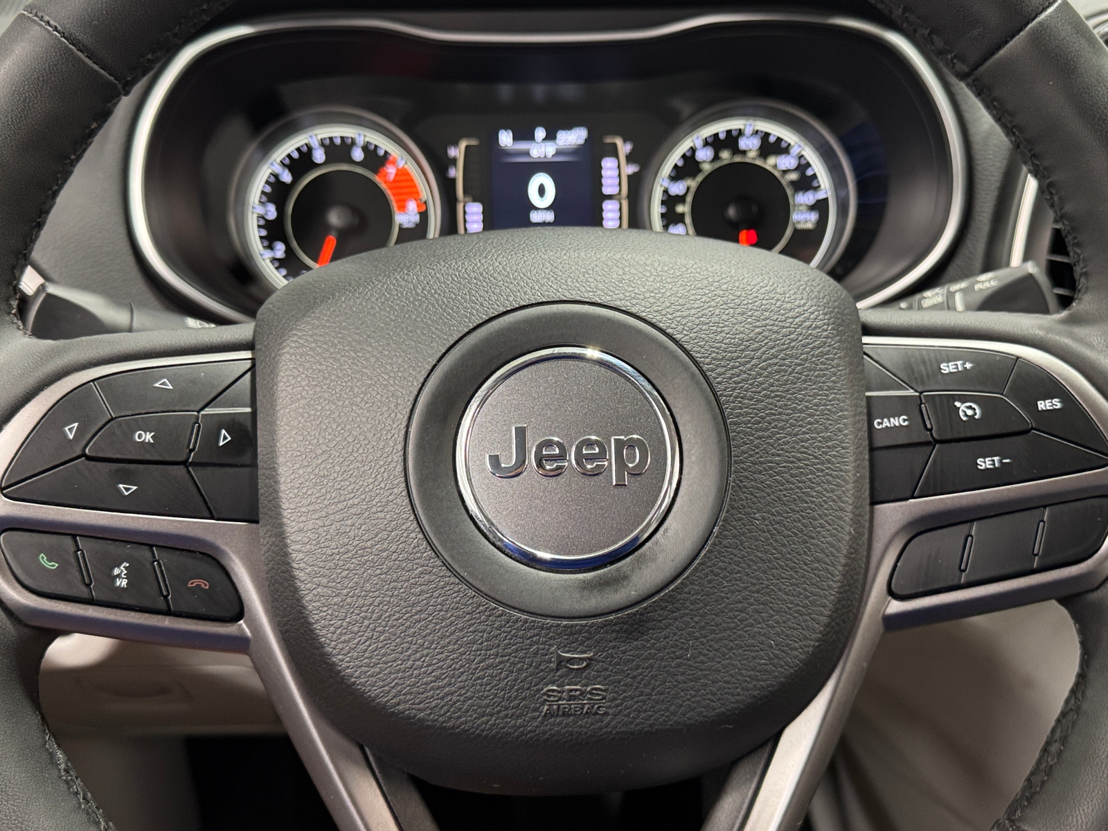 Thumbnail: 2021 Jeep Cherokee - 4