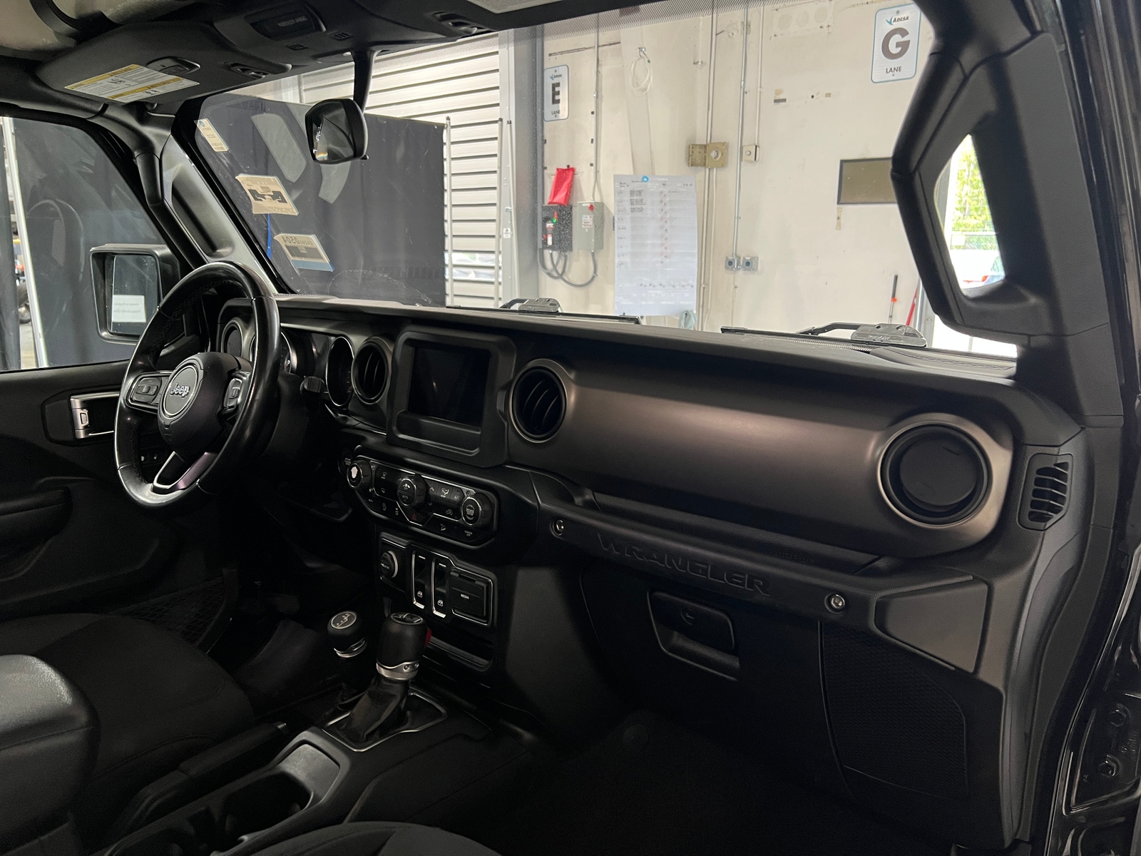 Thumbnail: 2020 Jeep Wrangler - 3
