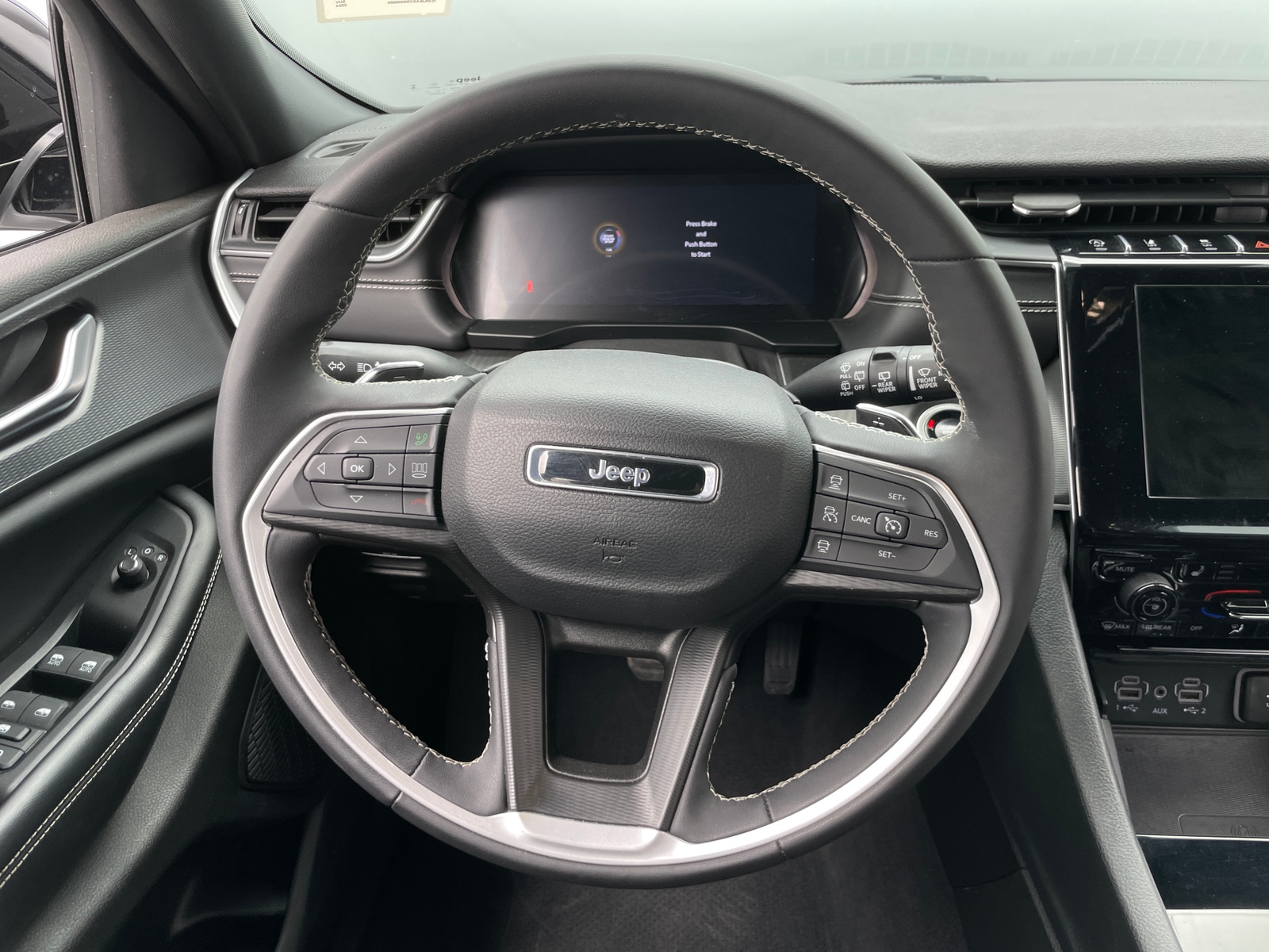 Thumbnail: 2024 Jeep Grand Cherokee L - 4