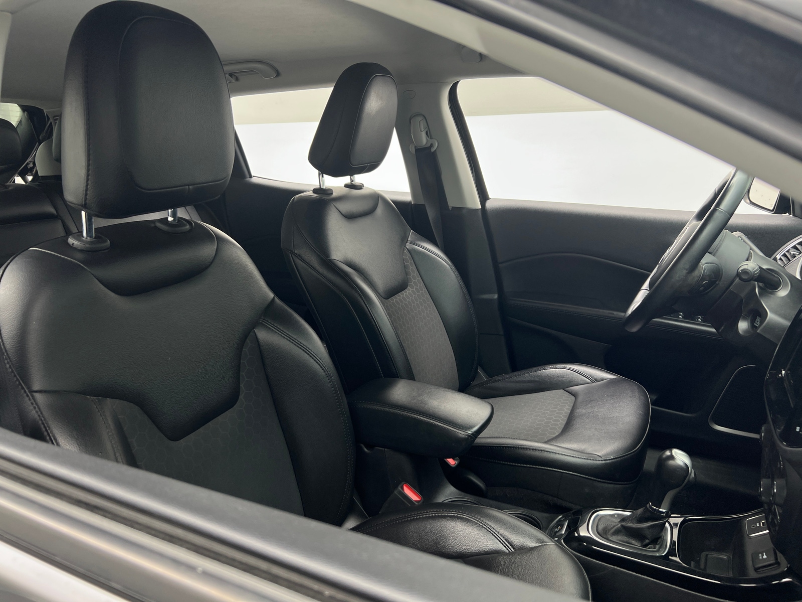 Thumbnail: 2019 Jeep Compass - 2
