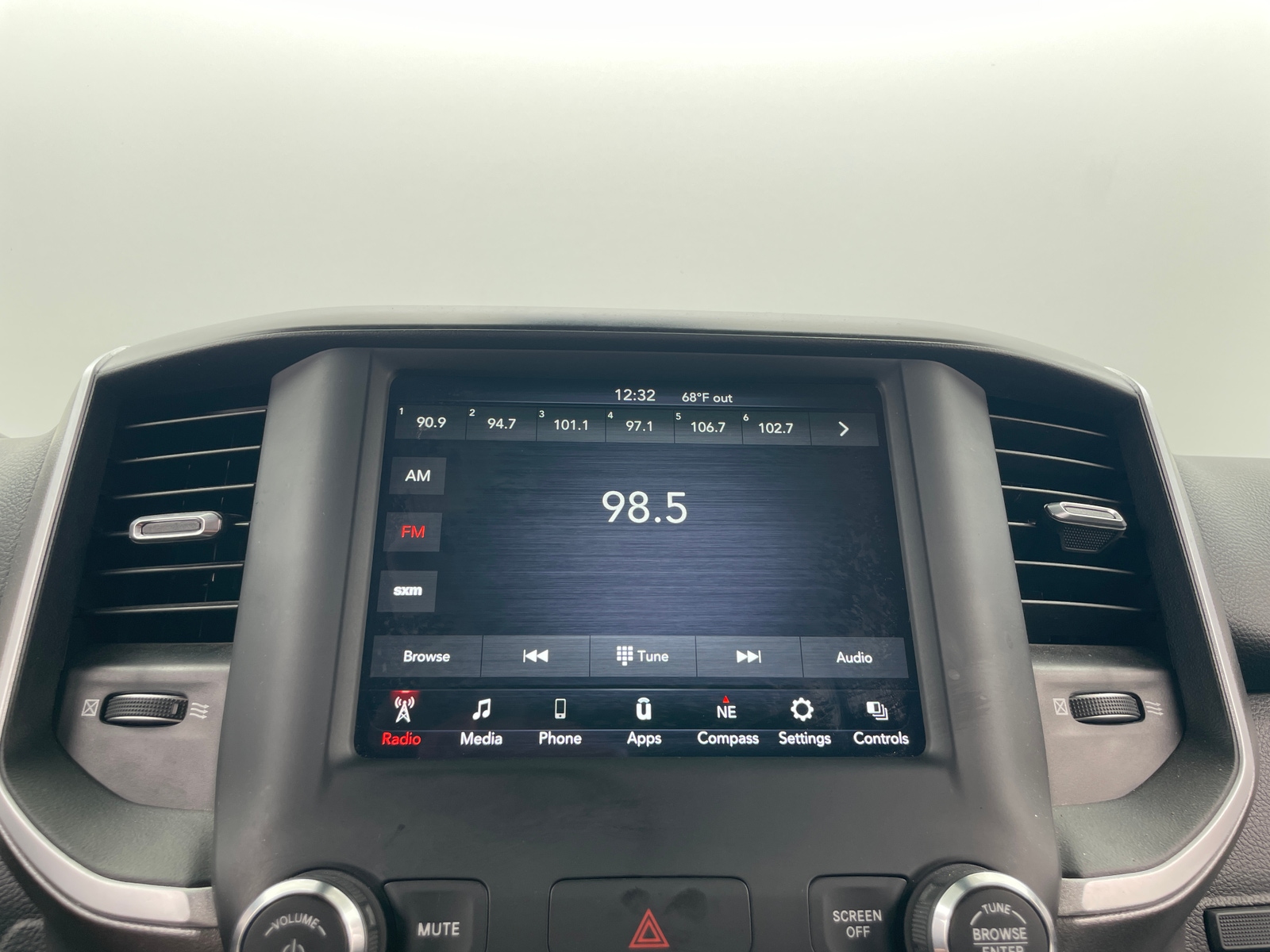 Thumbnail: 2020 RAM 1500 - 4