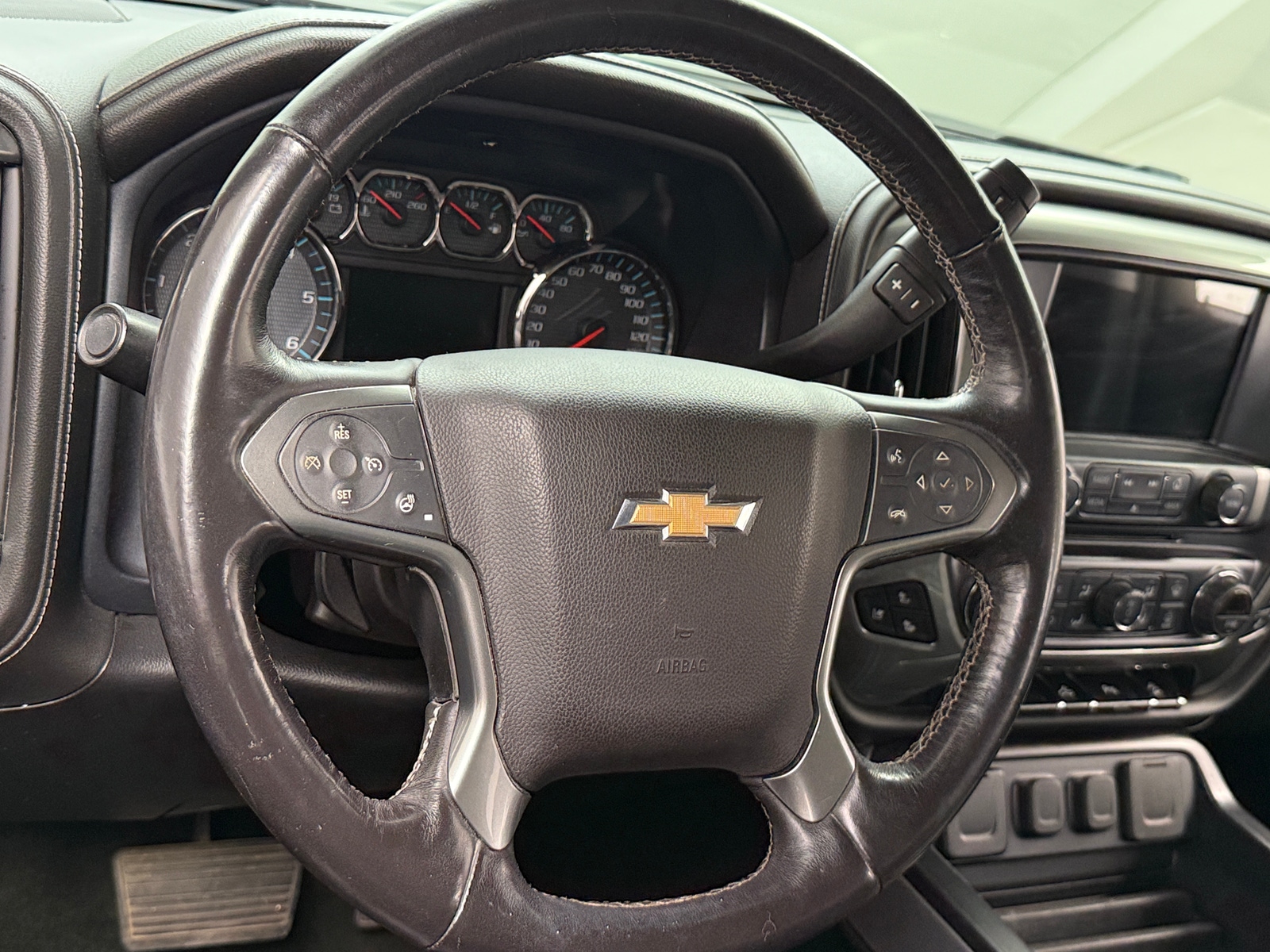 Thumbnail: 2018 Chevrolet Silverado 1500 - 4