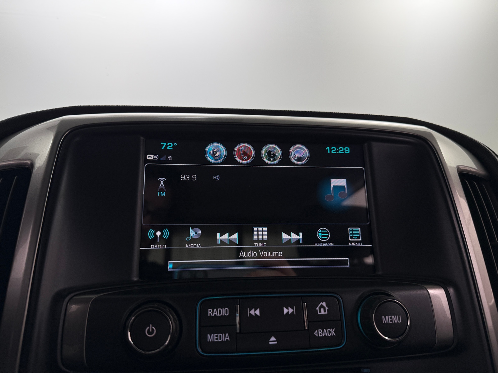 Thumbnail: 2018 Chevrolet Silverado 1500 - 3