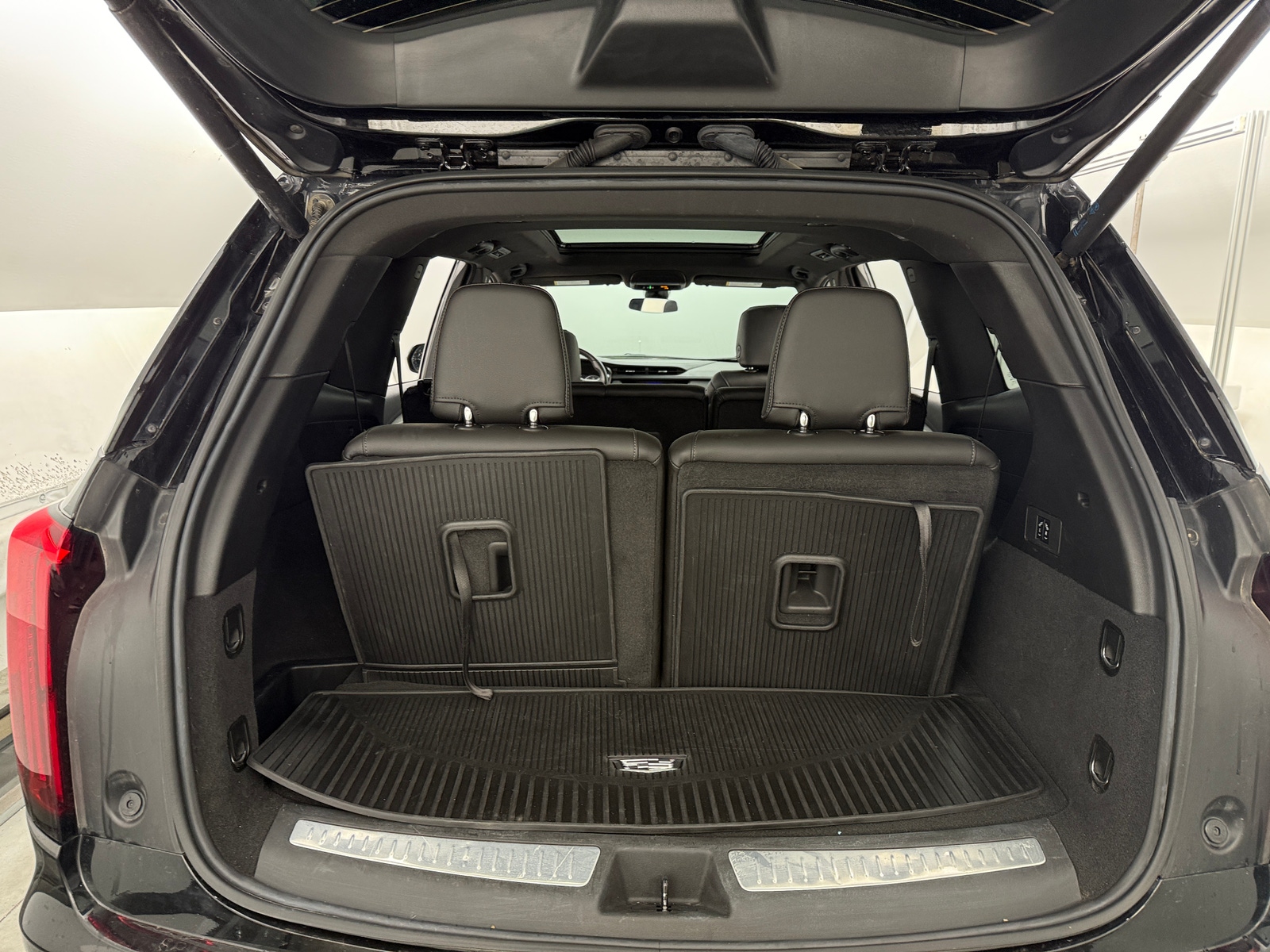 Thumbnail: 2024 Cadillac XT6 - 6