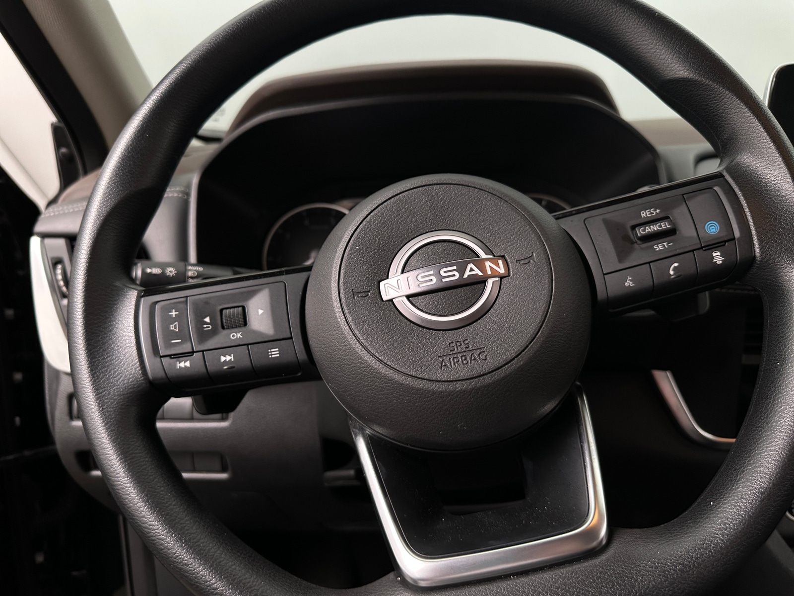 Thumbnail: 2023 Nissan Rogue - 5