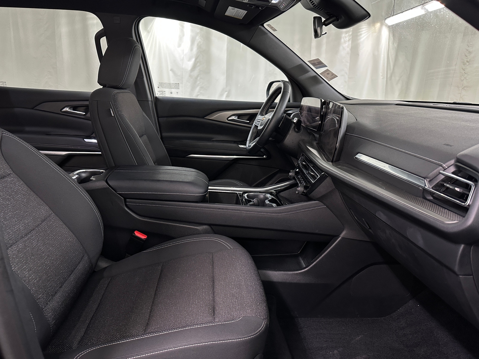 Thumbnail: 2025 Chevrolet Traverse - 2
