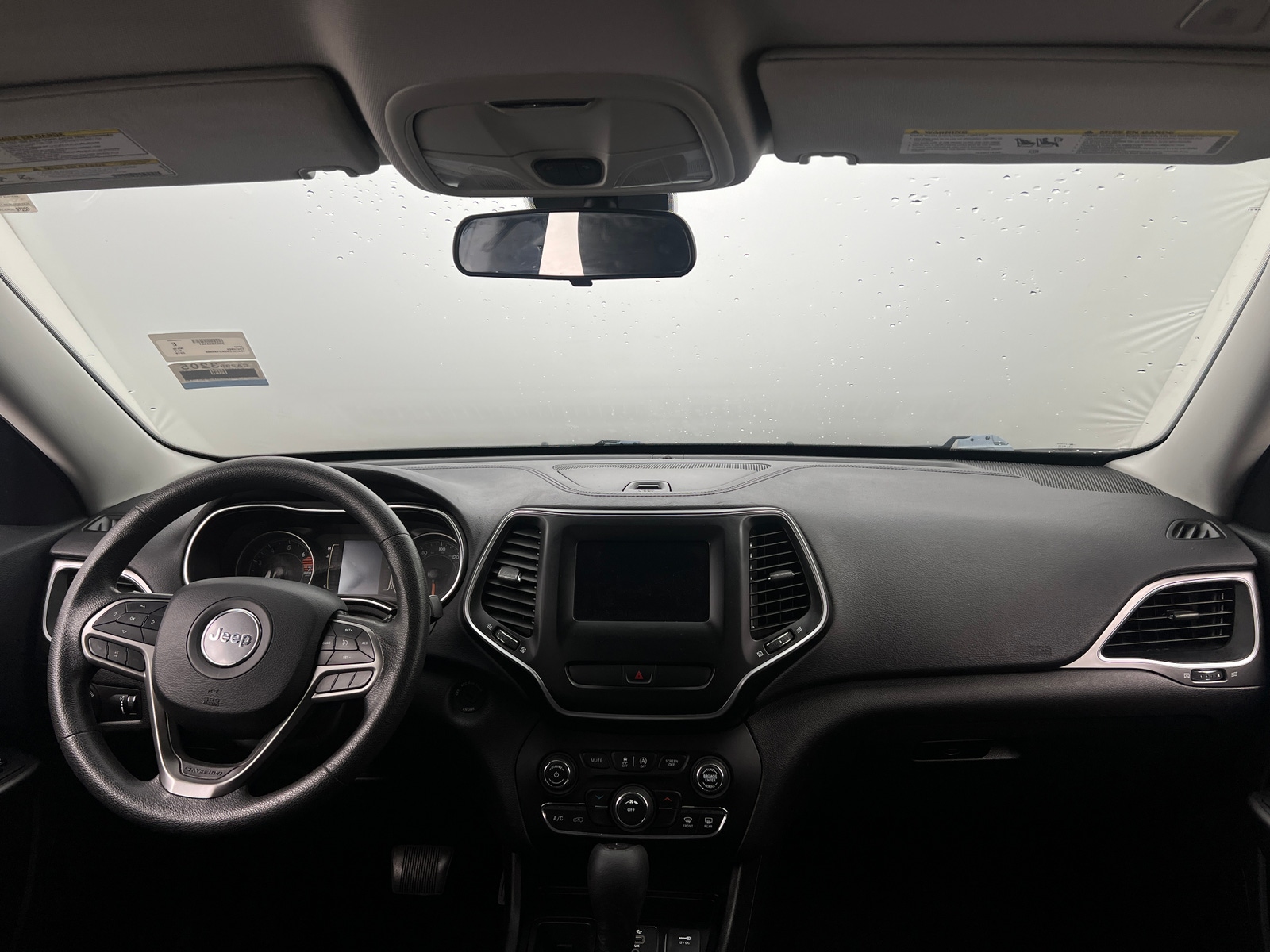 Thumbnail: 2019 Jeep Cherokee - 3