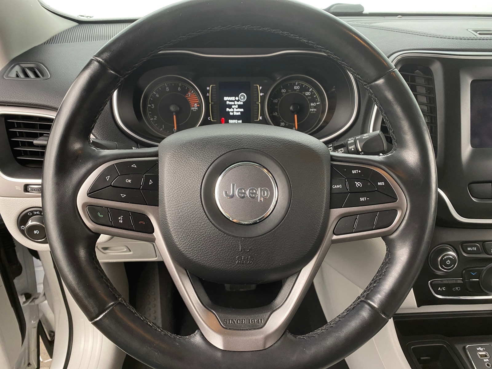 Thumbnail: 2021 Jeep Cherokee - 4