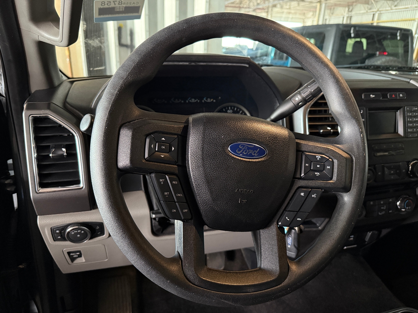 Thumbnail: 2015 Ford Econoline - 5