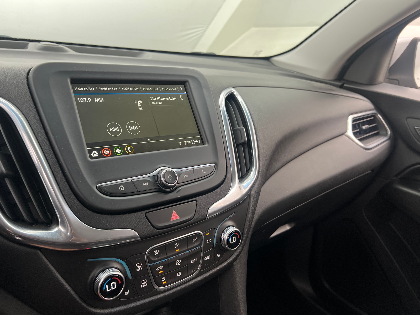 Thumbnail: 2019 Chevrolet Equinox - 4