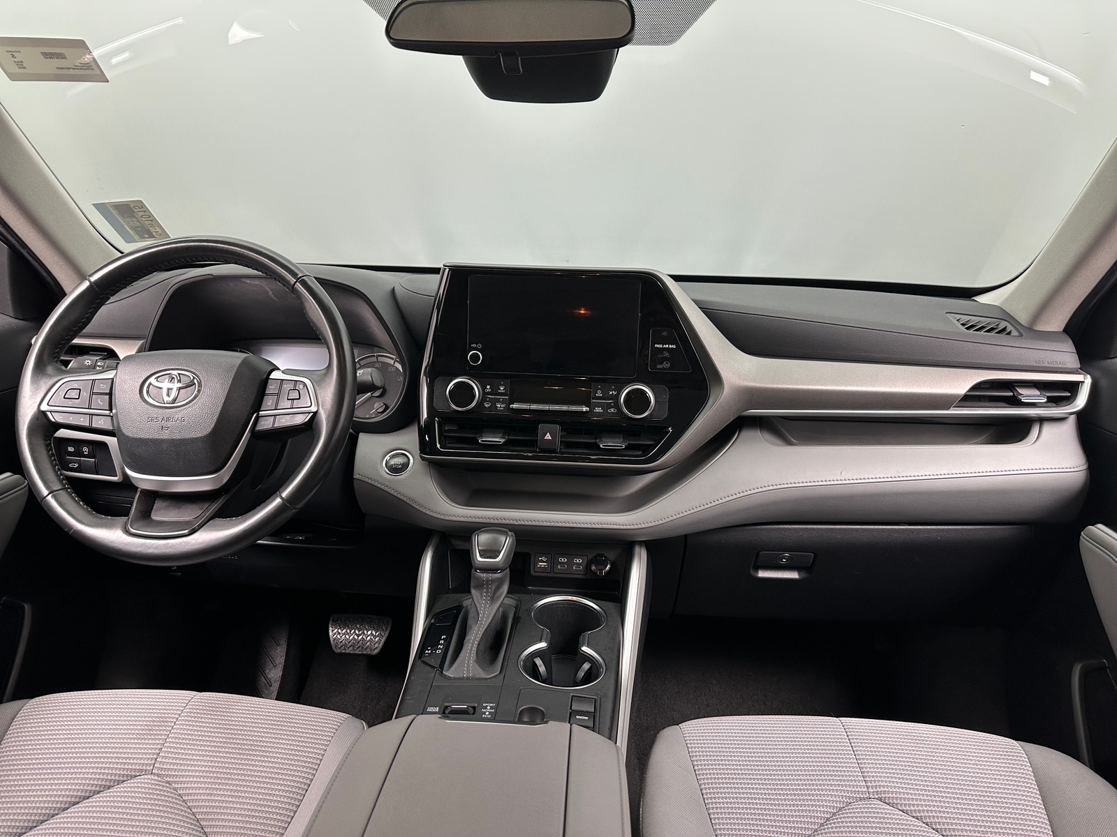 Thumbnail: 2023 Toyota Highlander - 3