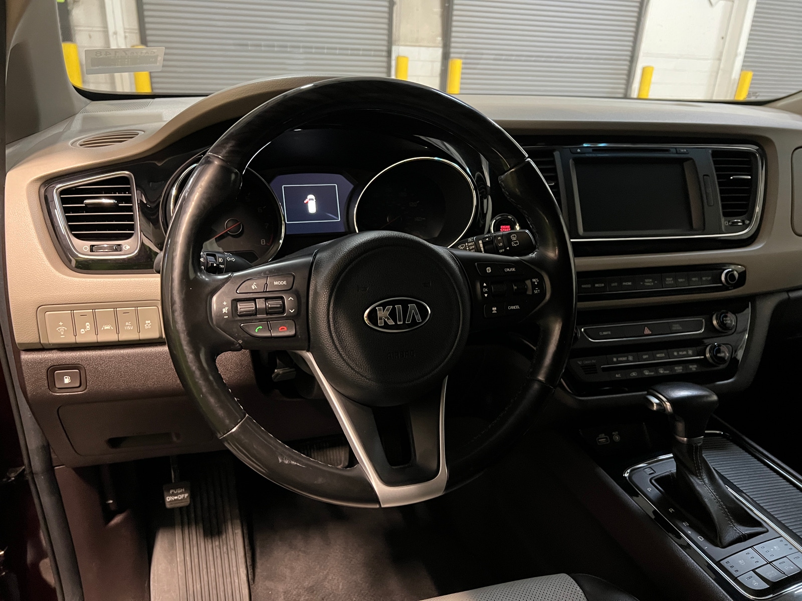 Thumbnail: 2018 Kia Sedona - 4