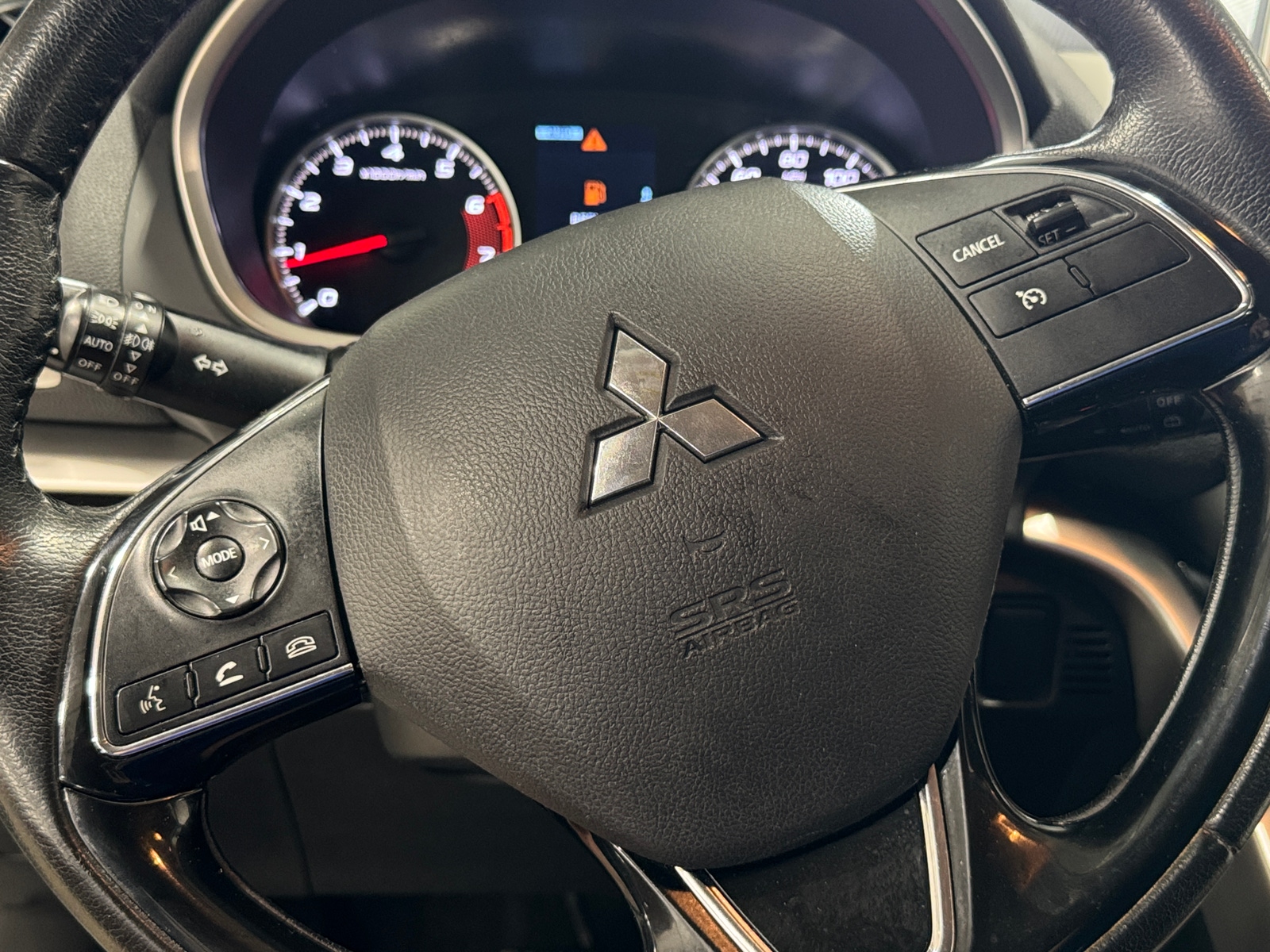 Thumbnail: 2019 Mitsubishi Eclipse Cross - 5