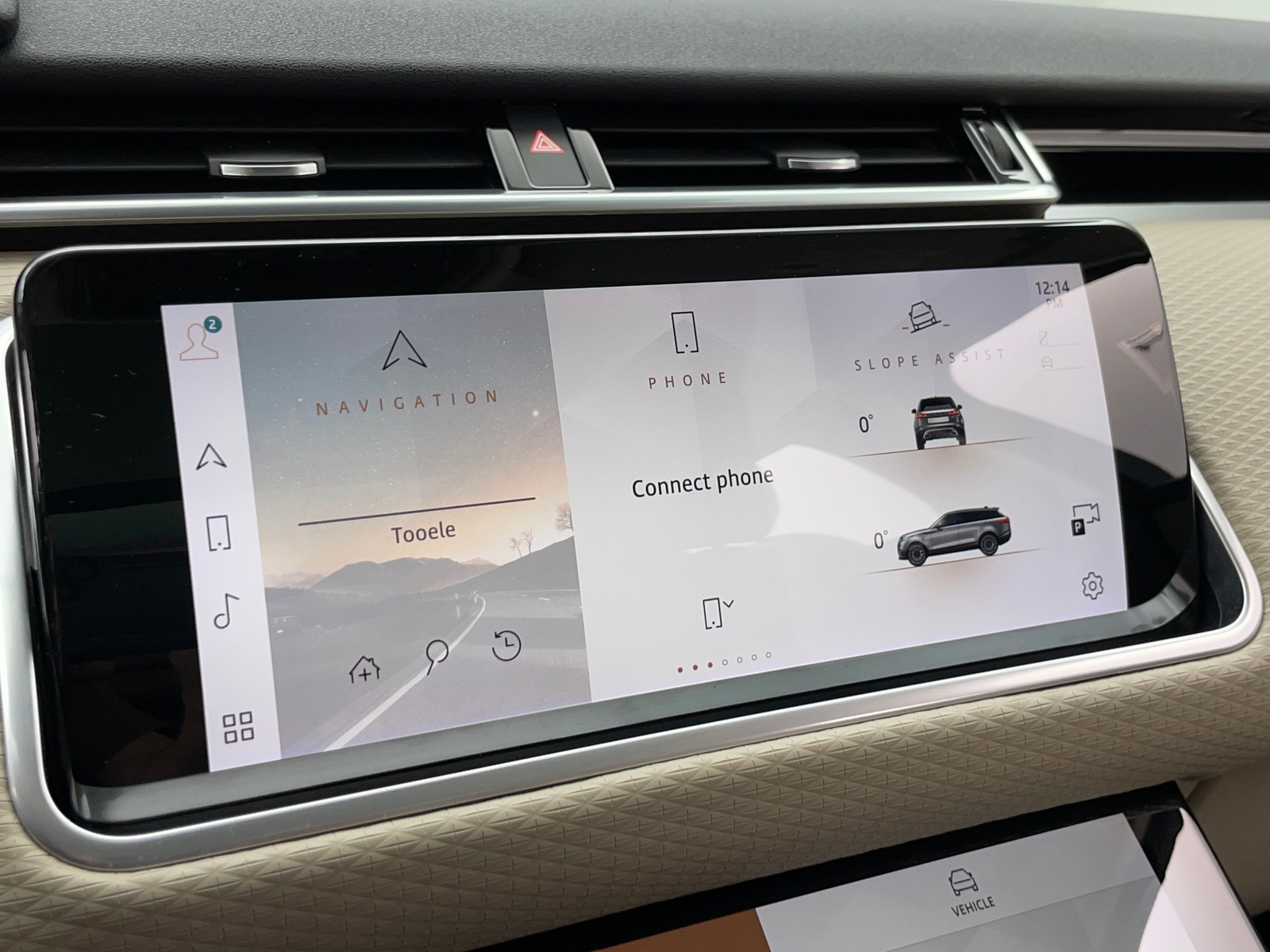 Thumbnail: 2021 Land Rover Range Rover Velar - 3