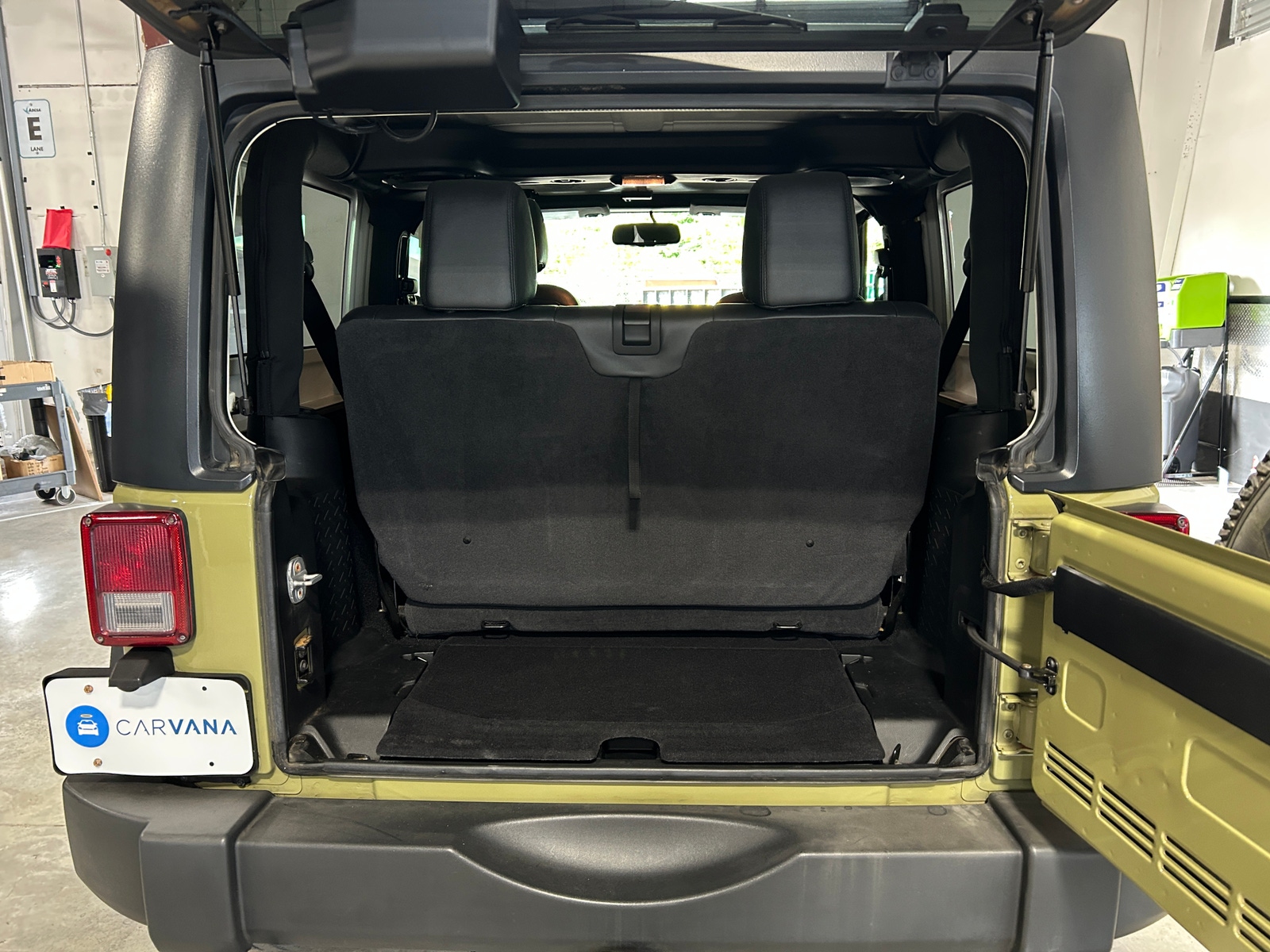 Thumbnail: 2013 Jeep Wrangler - 6
