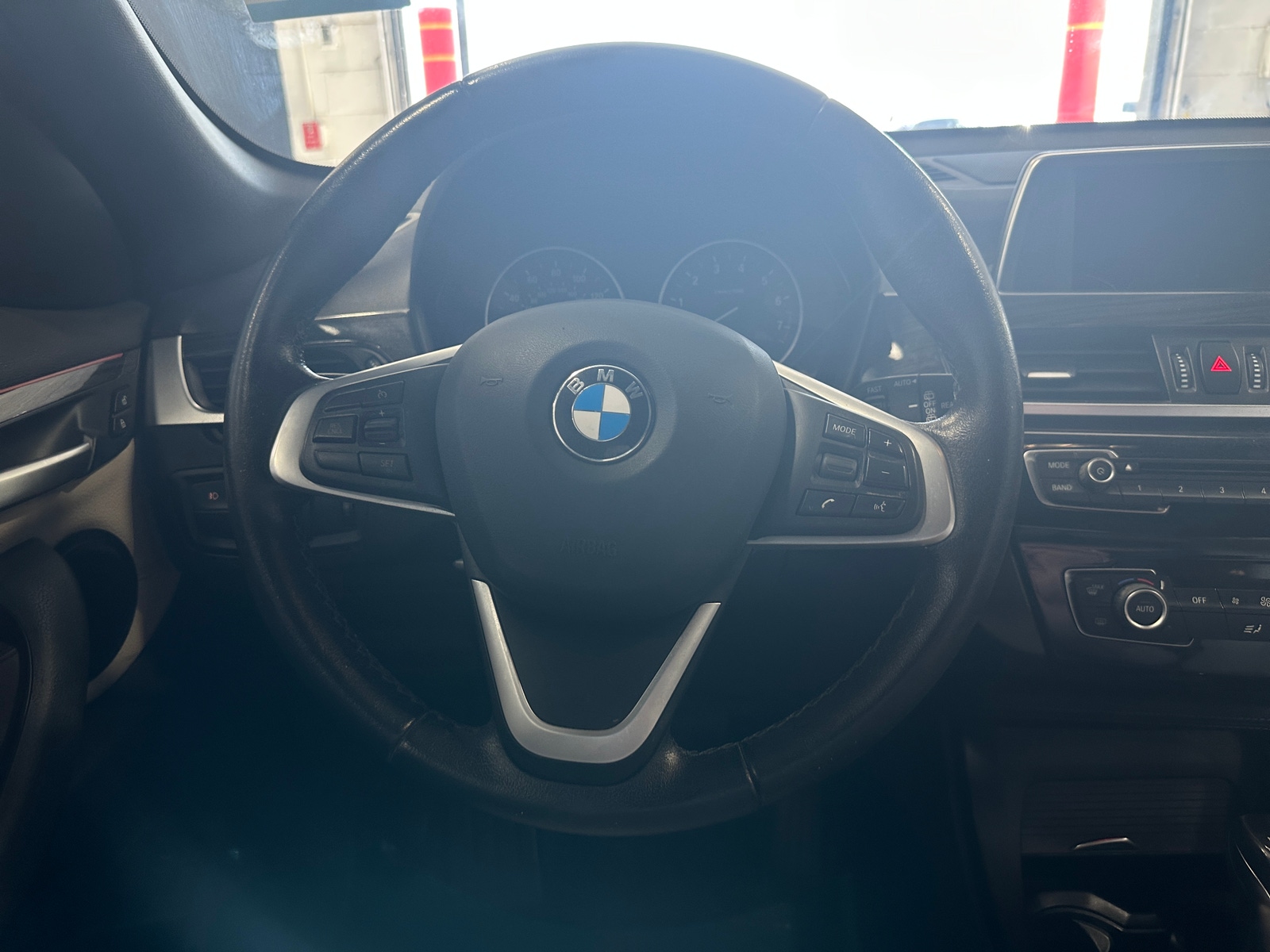 Thumbnail: 2017 BMW X1 - 4