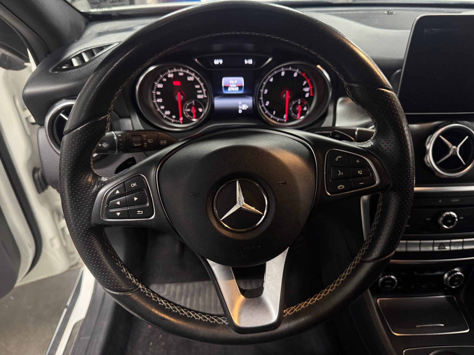 Thumbnail: 2018 Mercedes-Benz GLA - 4