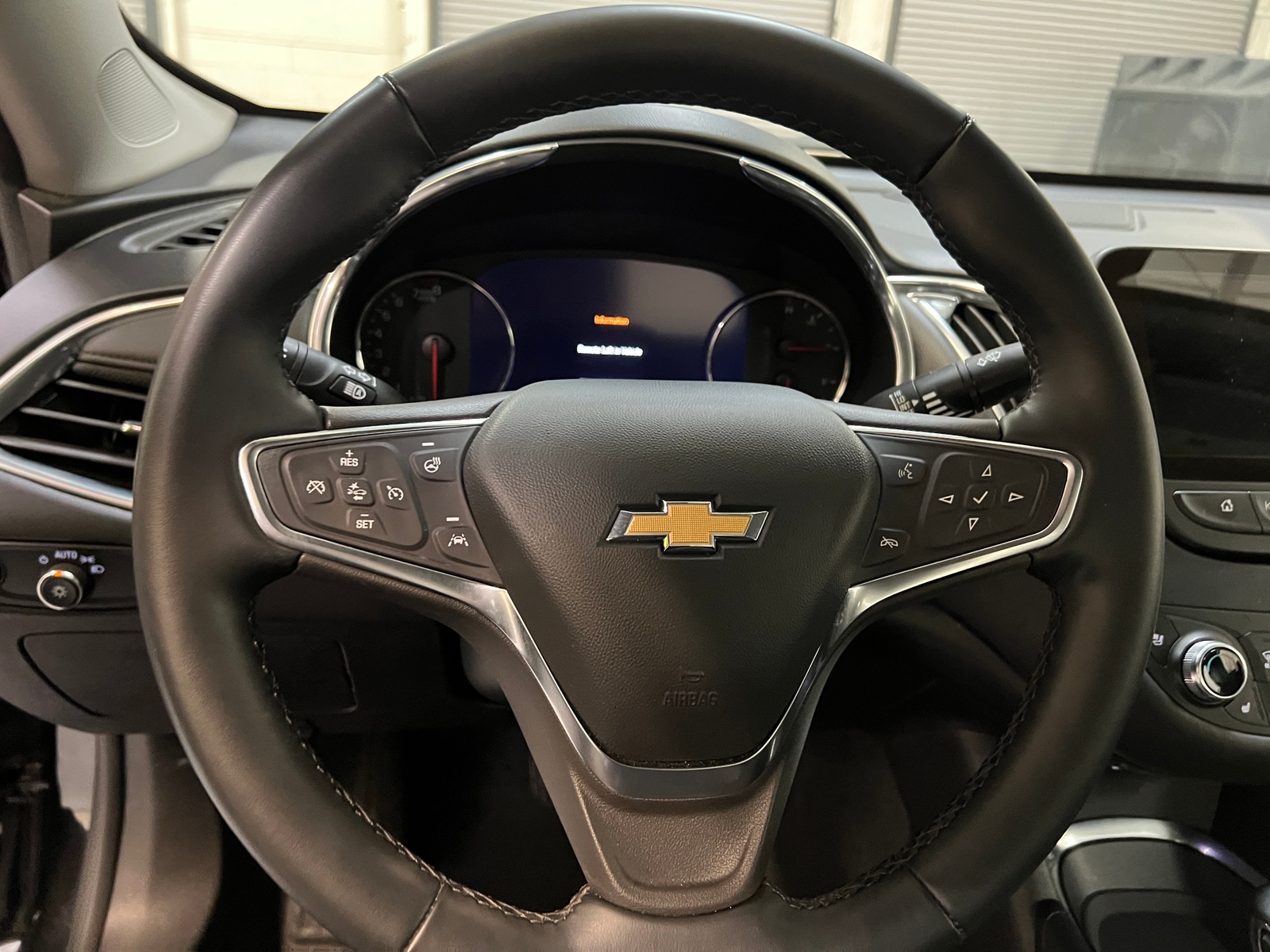 Thumbnail: 2024 Chevrolet Malibu - 4