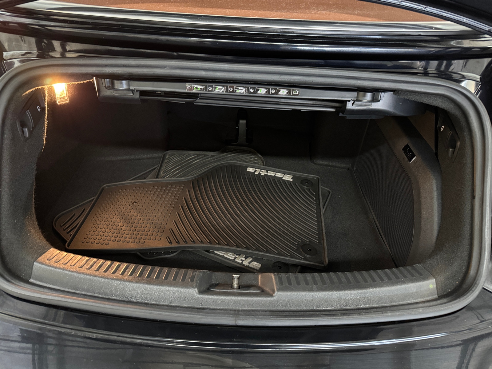 Thumbnail: 2019 Volkswagen Beetle - 6