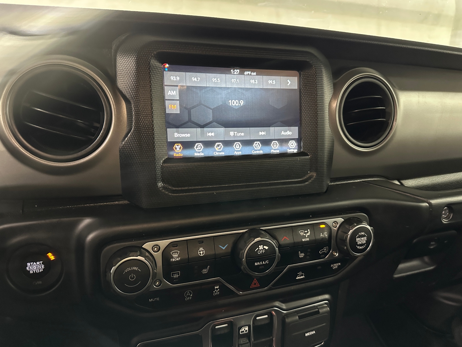 Thumbnail: 2022 Jeep Wrangler - 4