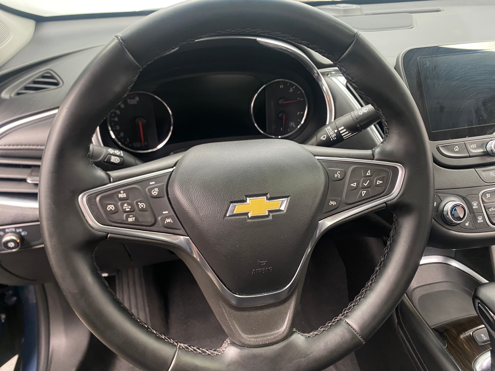 Thumbnail: 2024 Chevrolet Malibu - 4