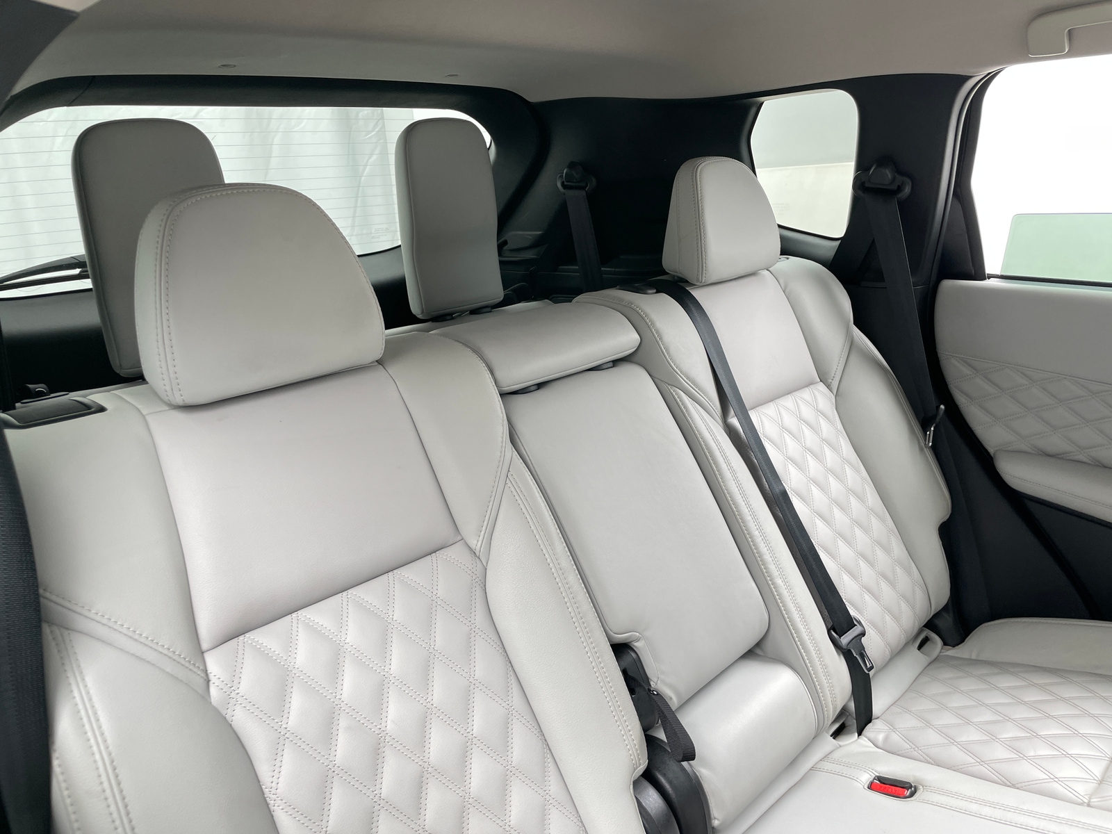 Thumbnail: 2022 Mitsubishi Outlander - 5