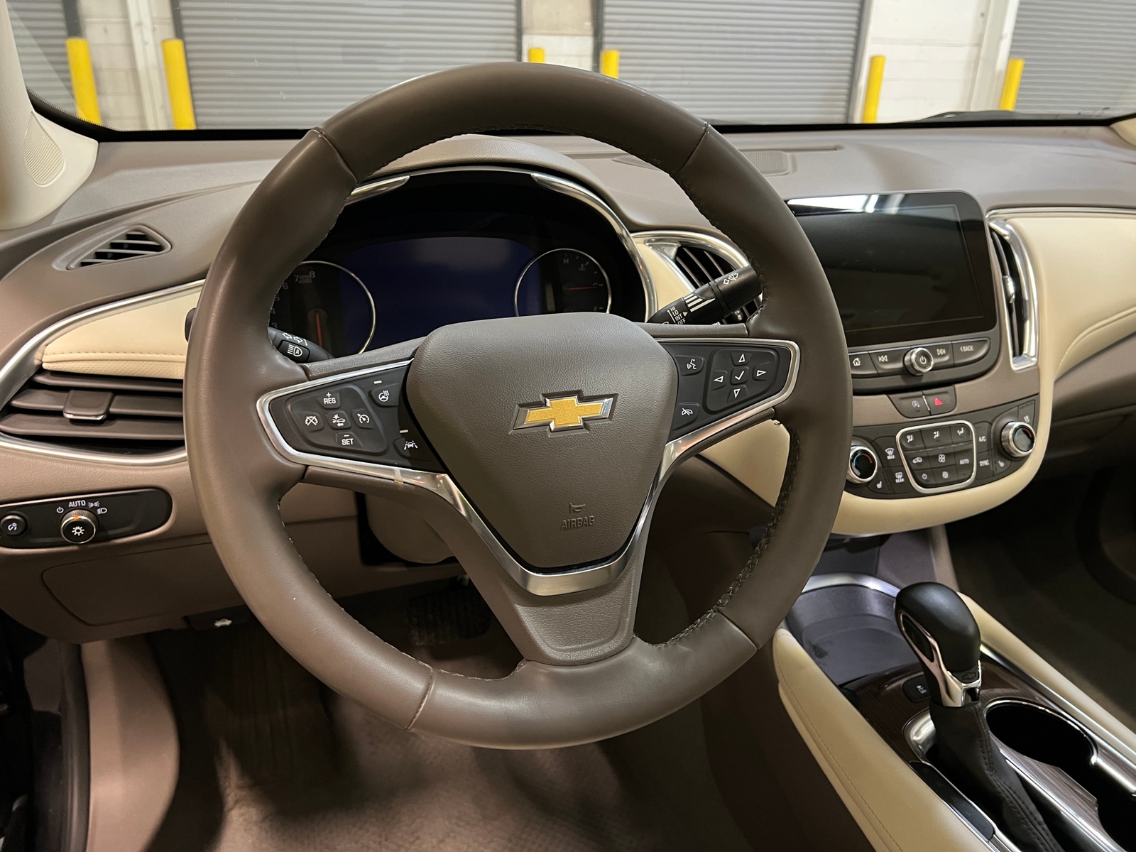 Thumbnail: 2024 Chevrolet Malibu - 4