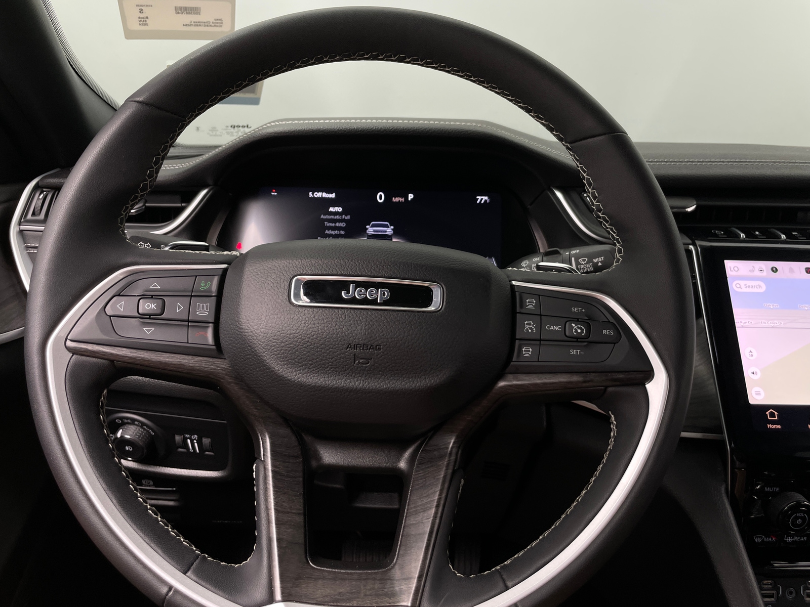 Thumbnail: 2024 Jeep Grand Cherokee L - 4