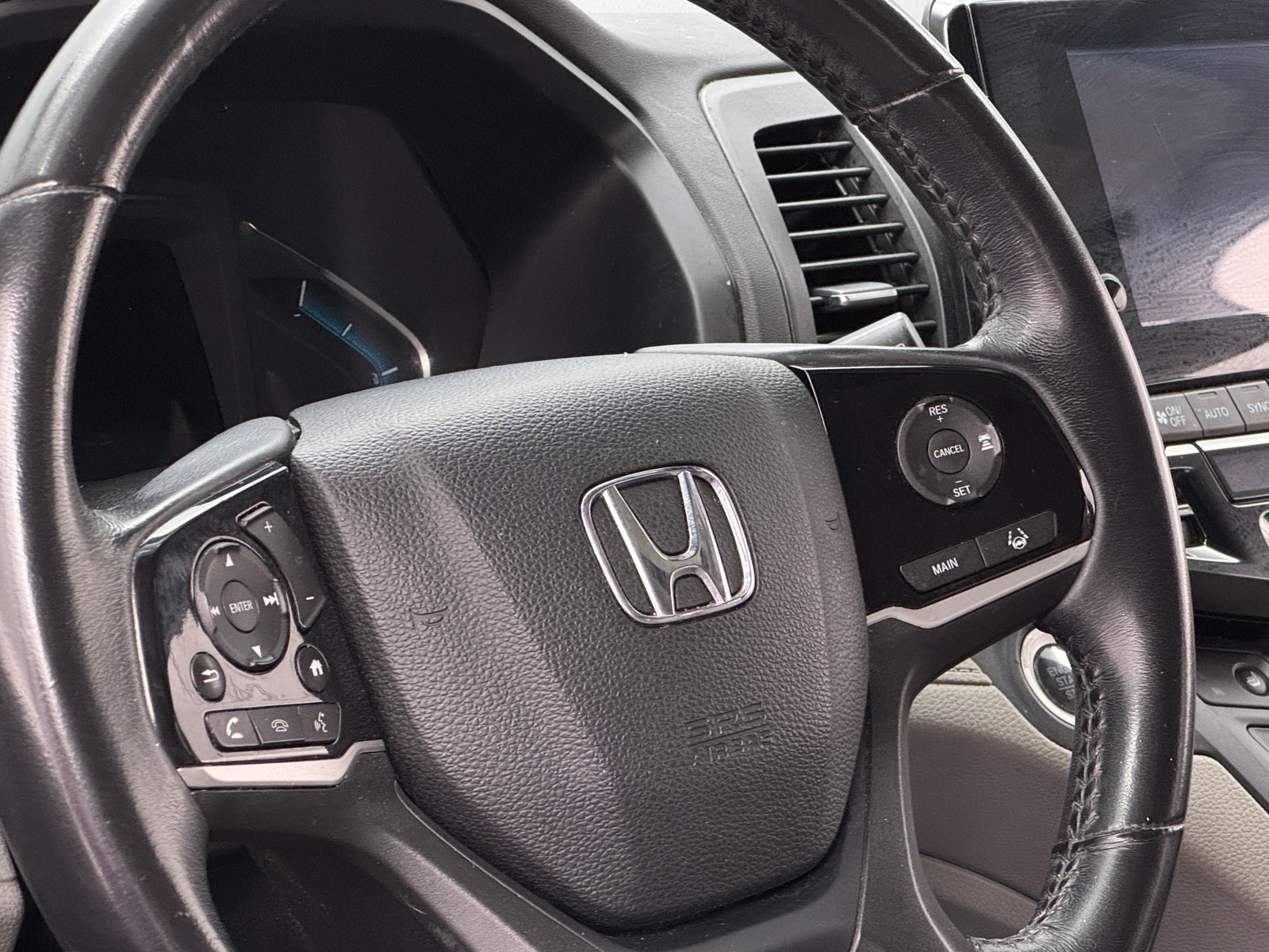 Thumbnail: 2019 Honda Odyssey - 4