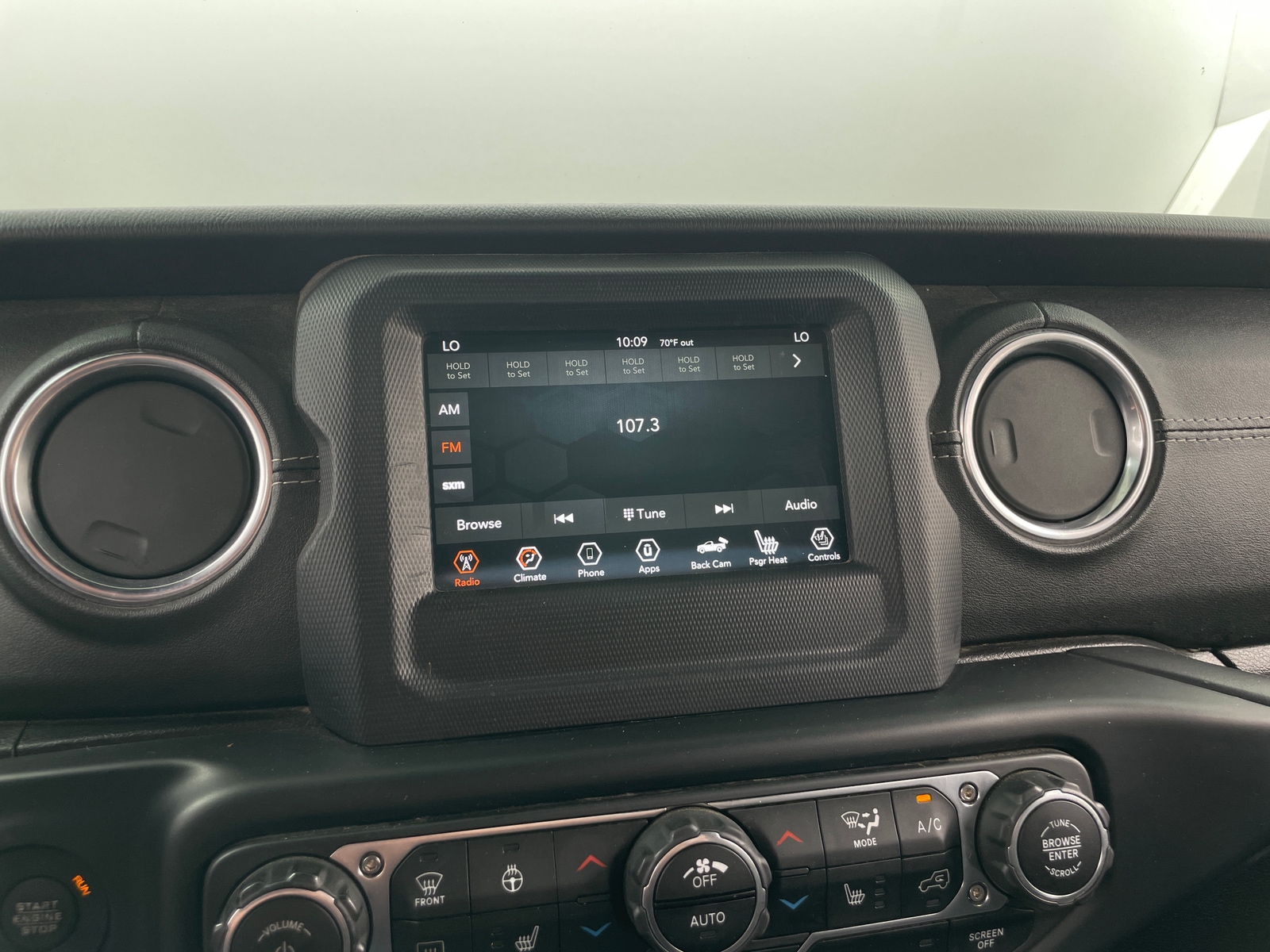 Thumbnail: 2020 Jeep Gladiator - 3