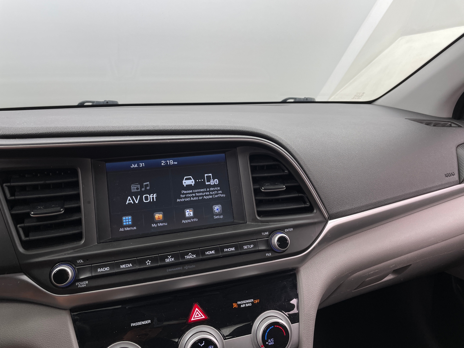 Thumbnail: 2019 Hyundai Elantra - 4