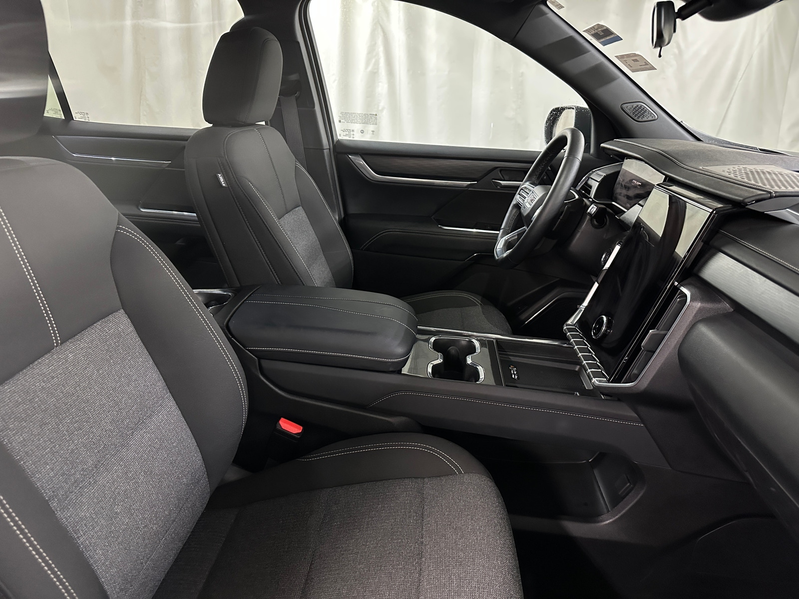 Thumbnail: 2025 GMC Acadia - 2