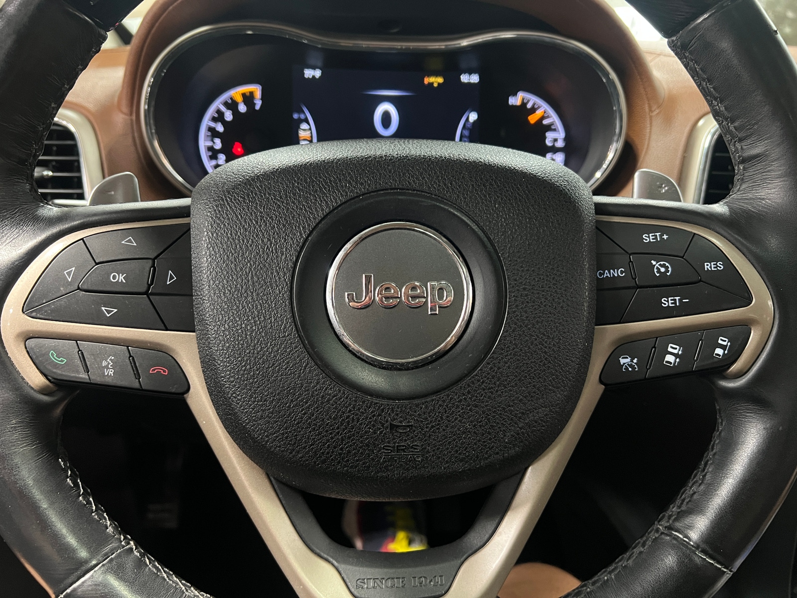 Thumbnail: 2015 Jeep Grand Cherokee - 4
