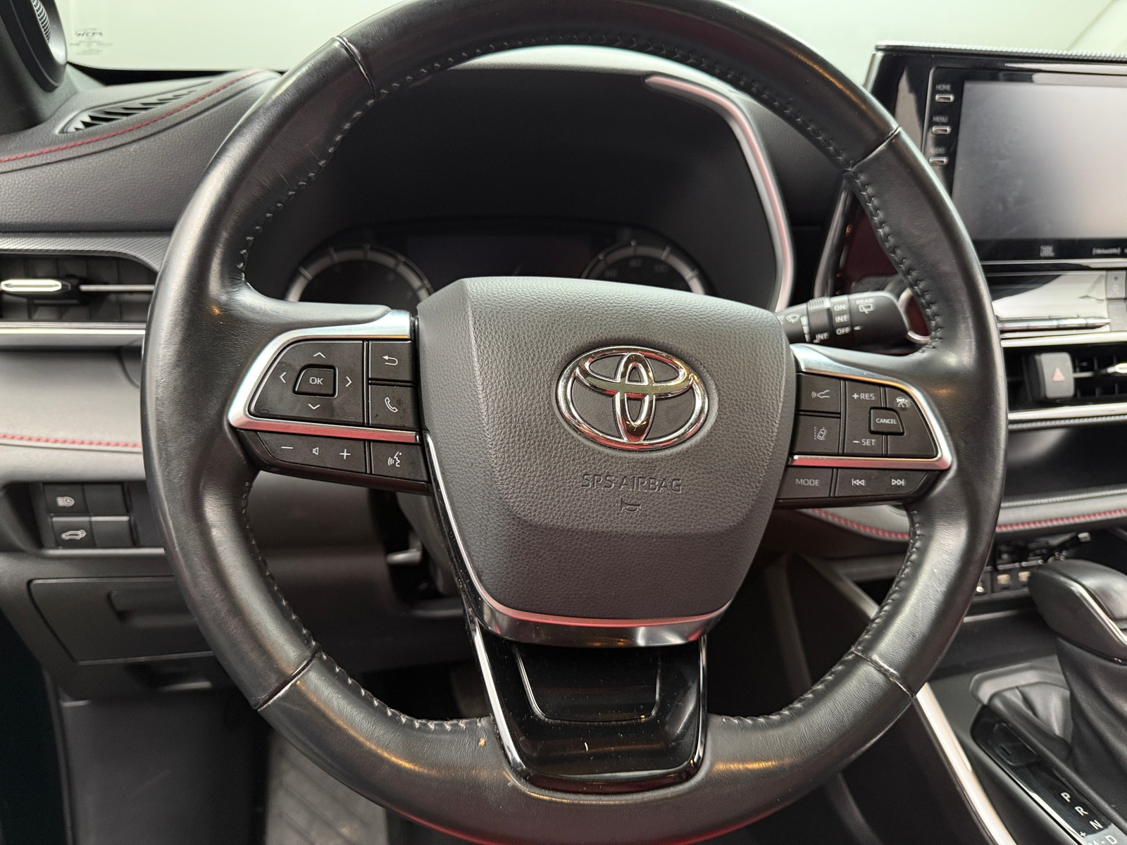 Thumbnail: 2021 Toyota Highlander - 4
