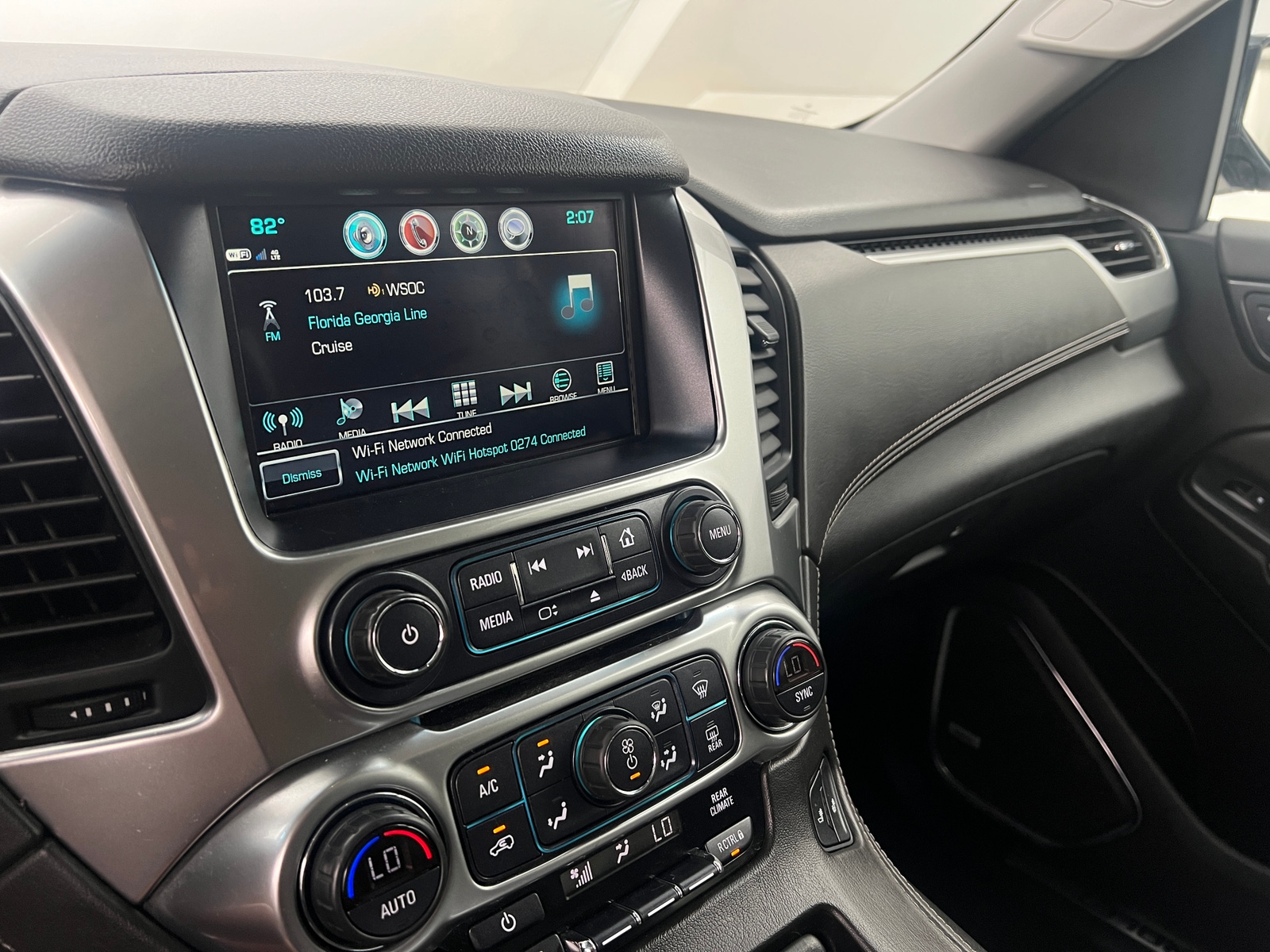 Thumbnail: 2020 Chevrolet Suburban - 3