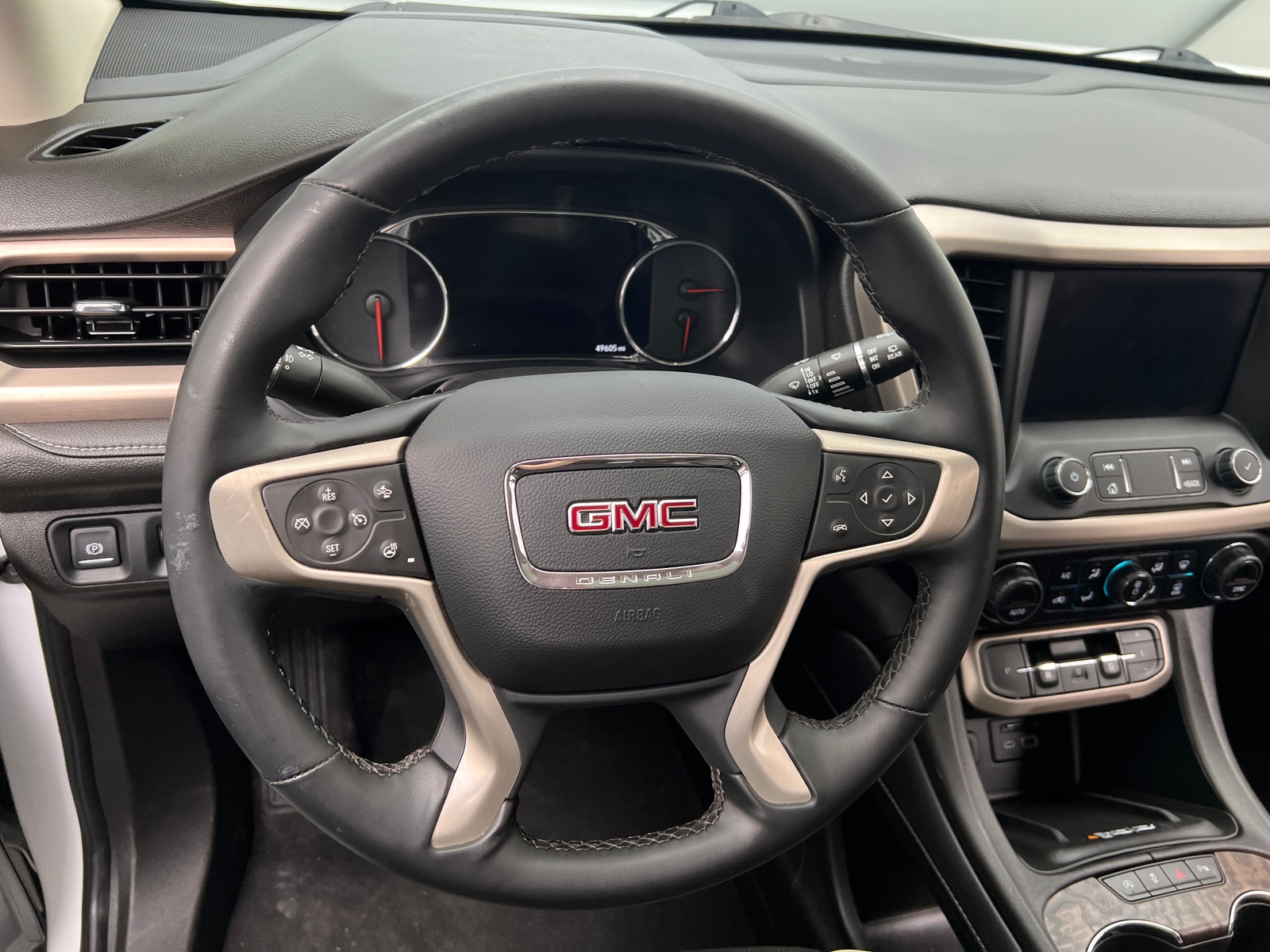 Thumbnail: 2023 GMC Acadia - 4